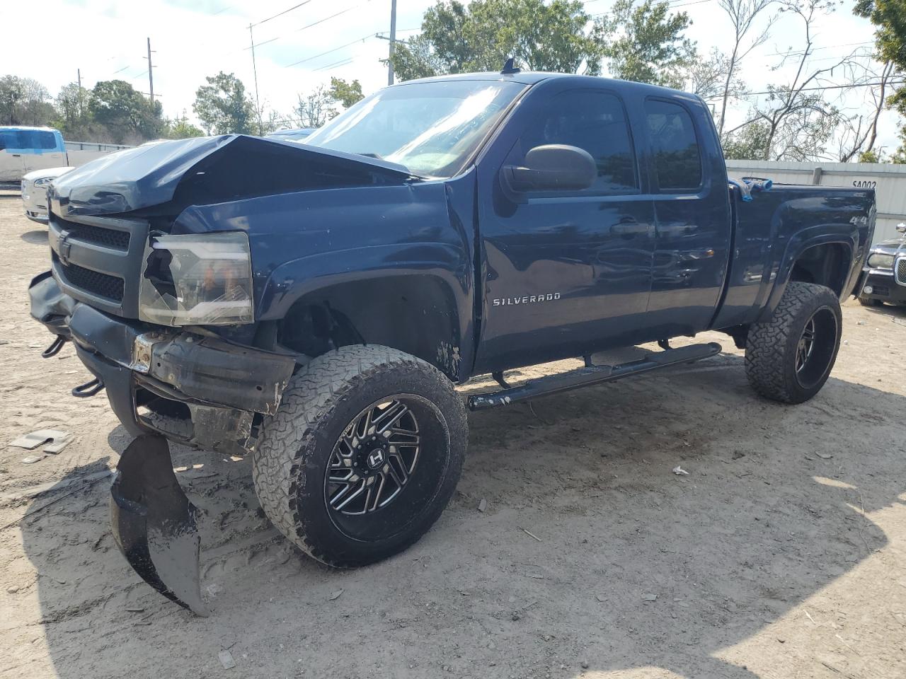 2011 Chevrolet Silverado - Image 1