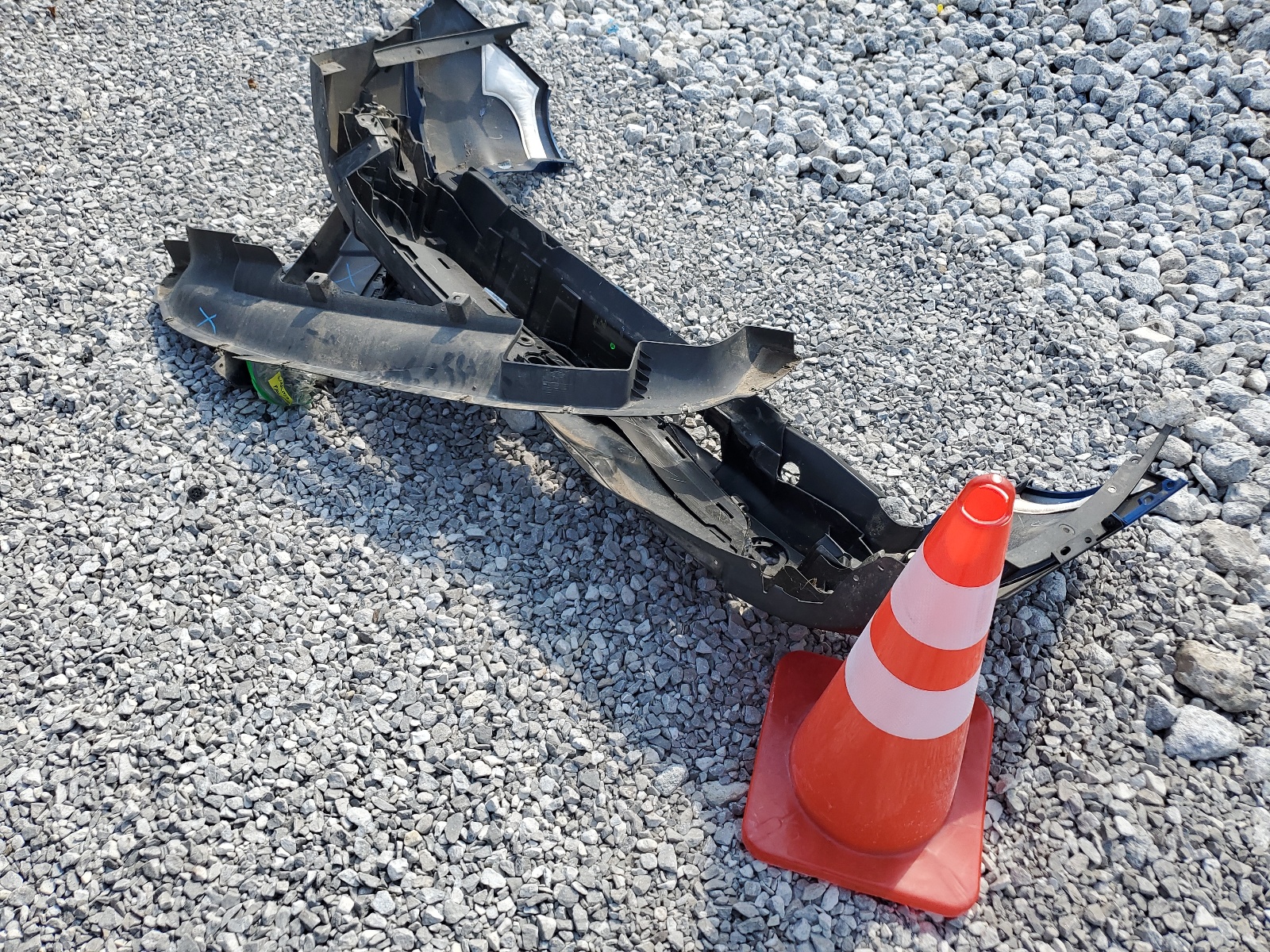 MAJ6P1SL8JC245573 2018 Ford Ecosport S