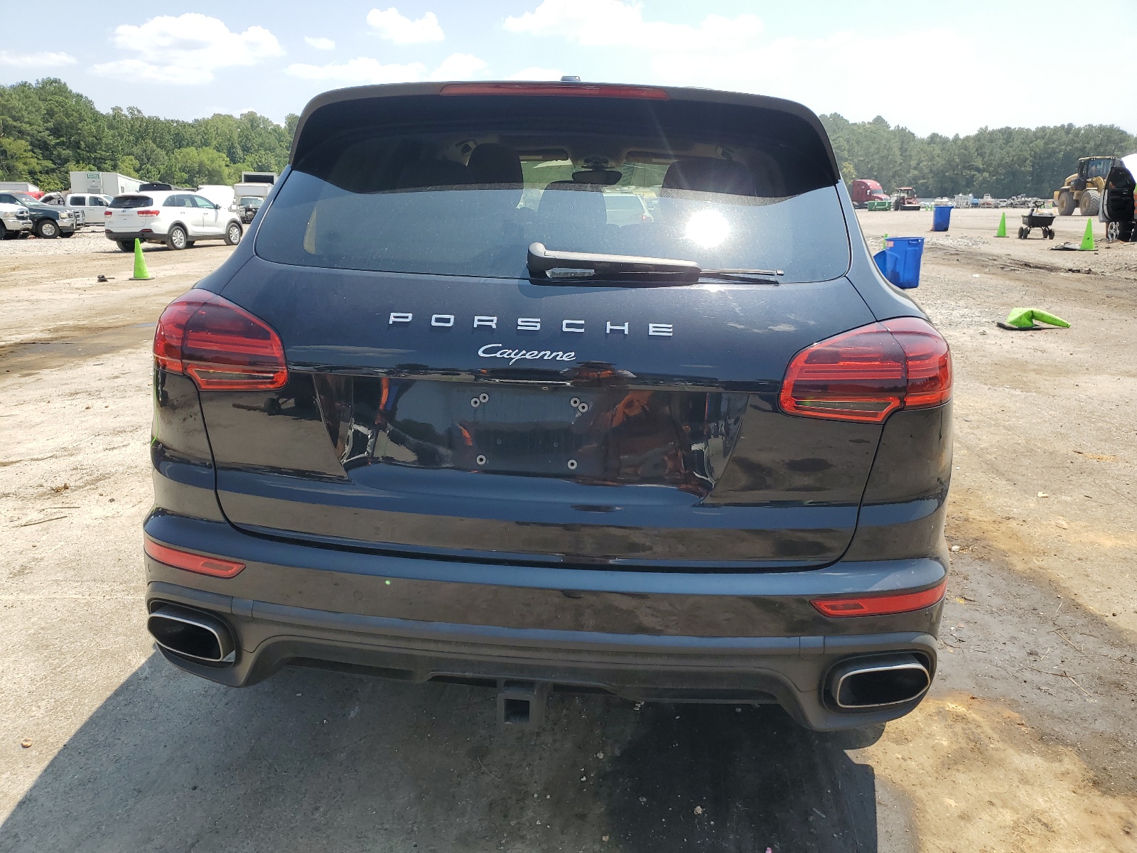 WP1AA2A27GLA09363 2016 Porsche Cayenne