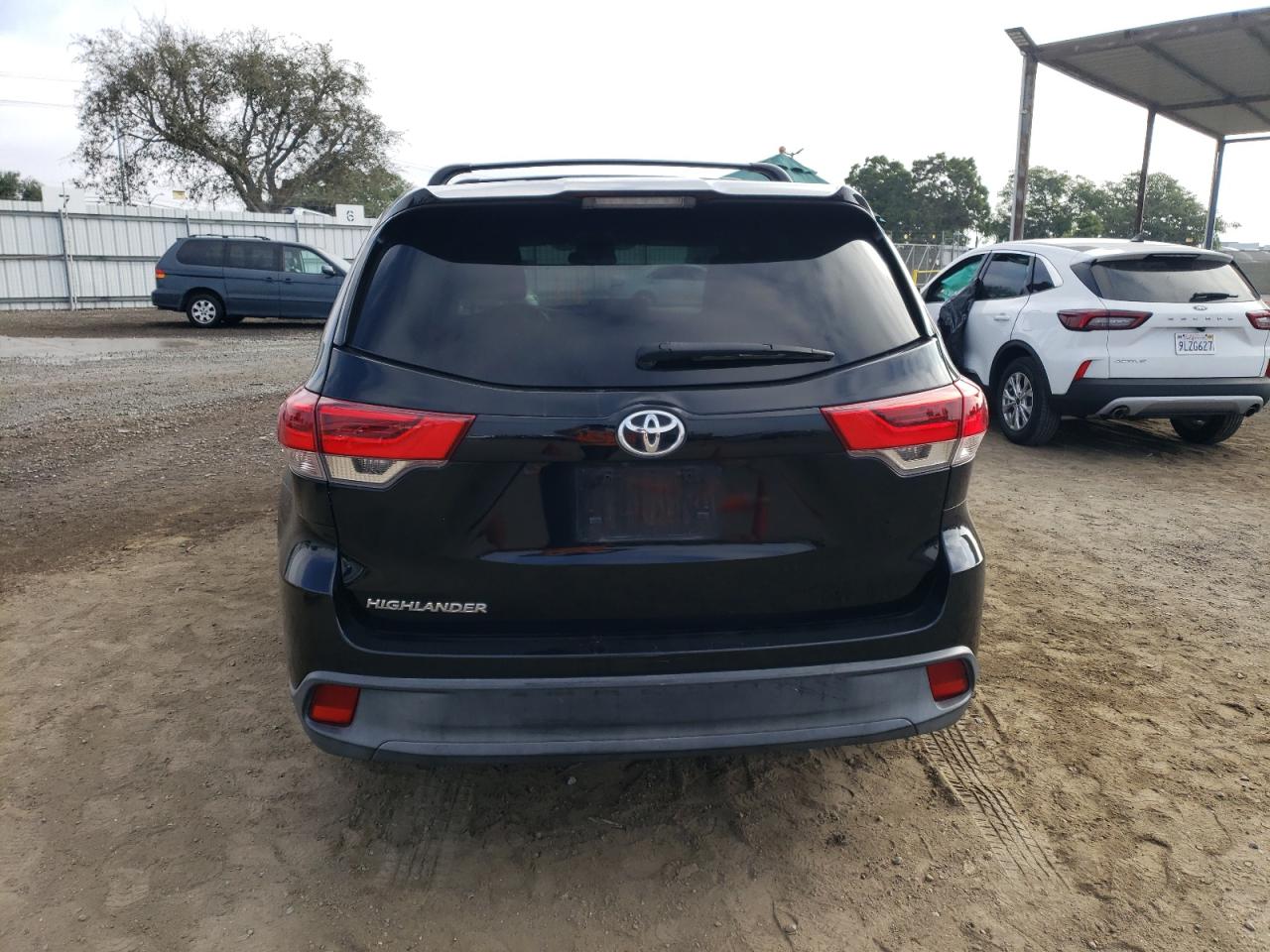 2018 Toyota Highlander Le VIN: 5TDZZRFH4JS241735 Lot: 69433984