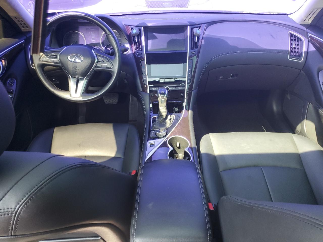 2019 Infiniti Q50 Luxe VIN: JN1EV7AR9KM558148 Lot: 69270414