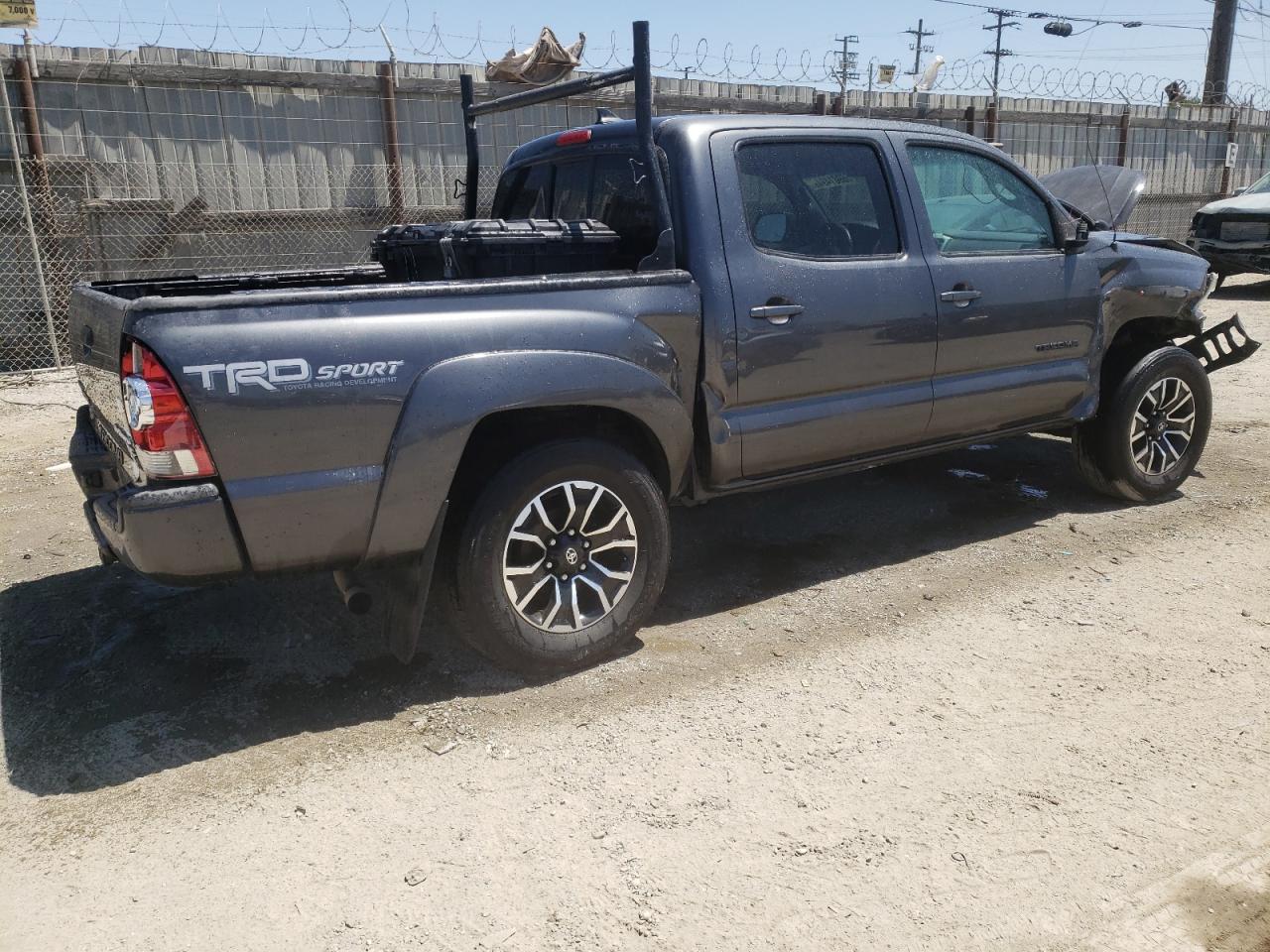 VIN 3TMJU4GN0FM189708 2015 TOYOTA TACOMA no.3