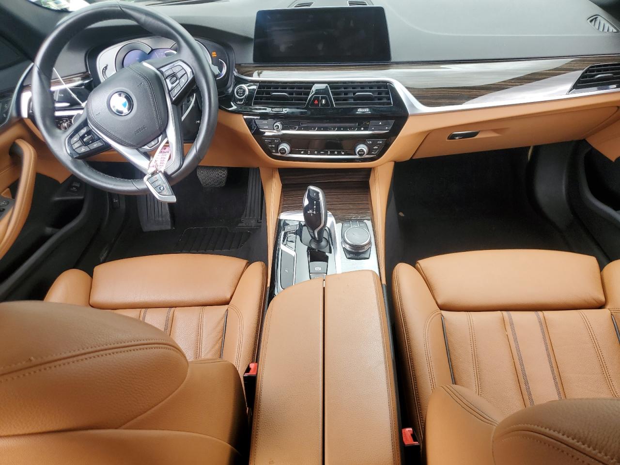 WBAJA7C55KWW06375 2019 BMW 530 Xi