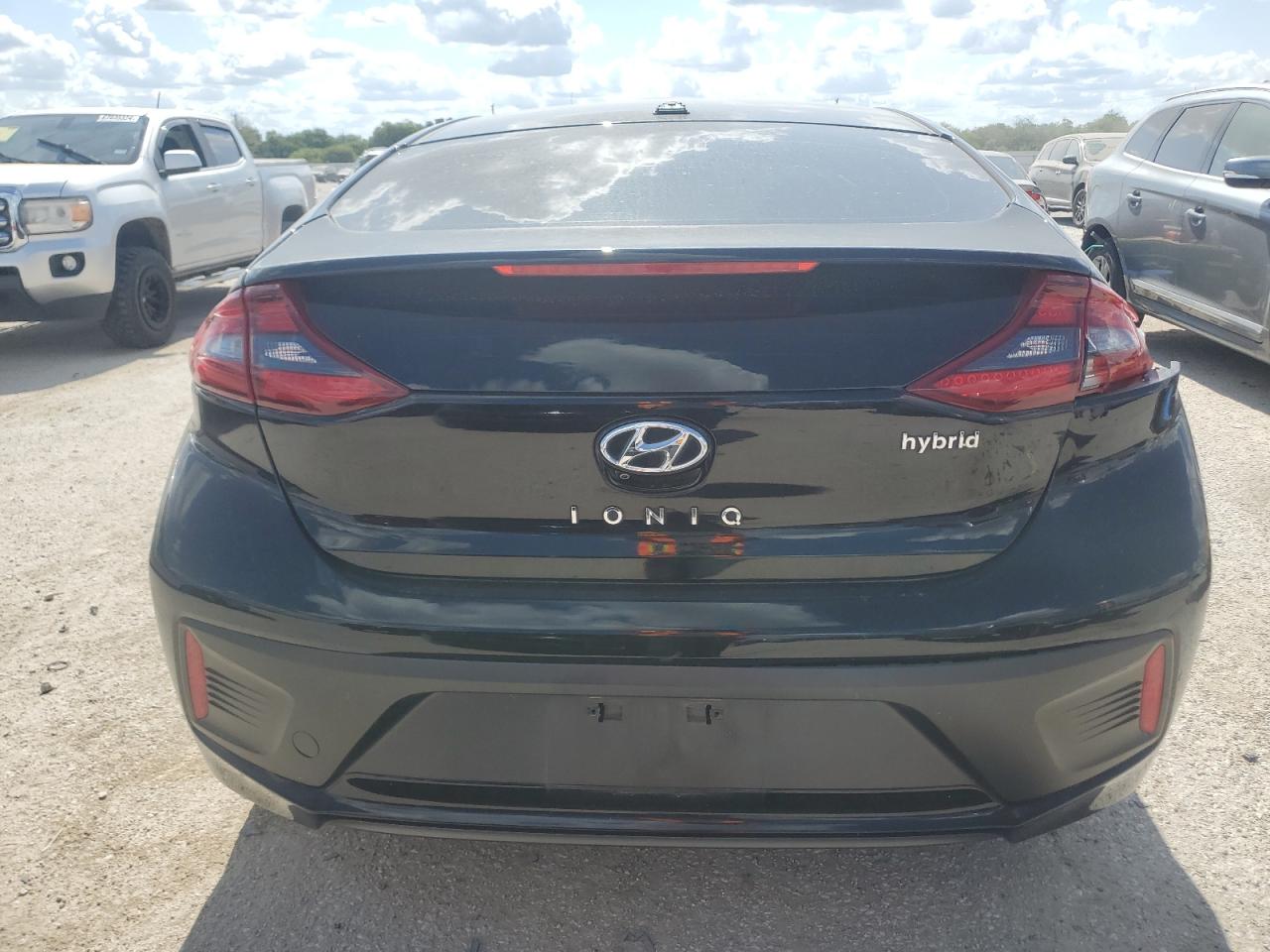 KMHC85LC9JU101956 2018 Hyundai Ioniq Limited