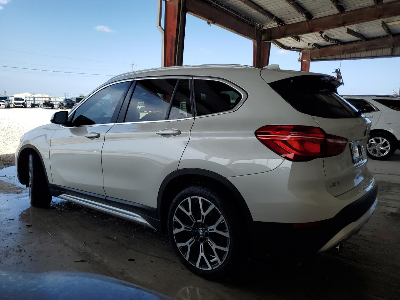 WBXJG7C00M5U24519 BMW X1 SDRIVE2 2