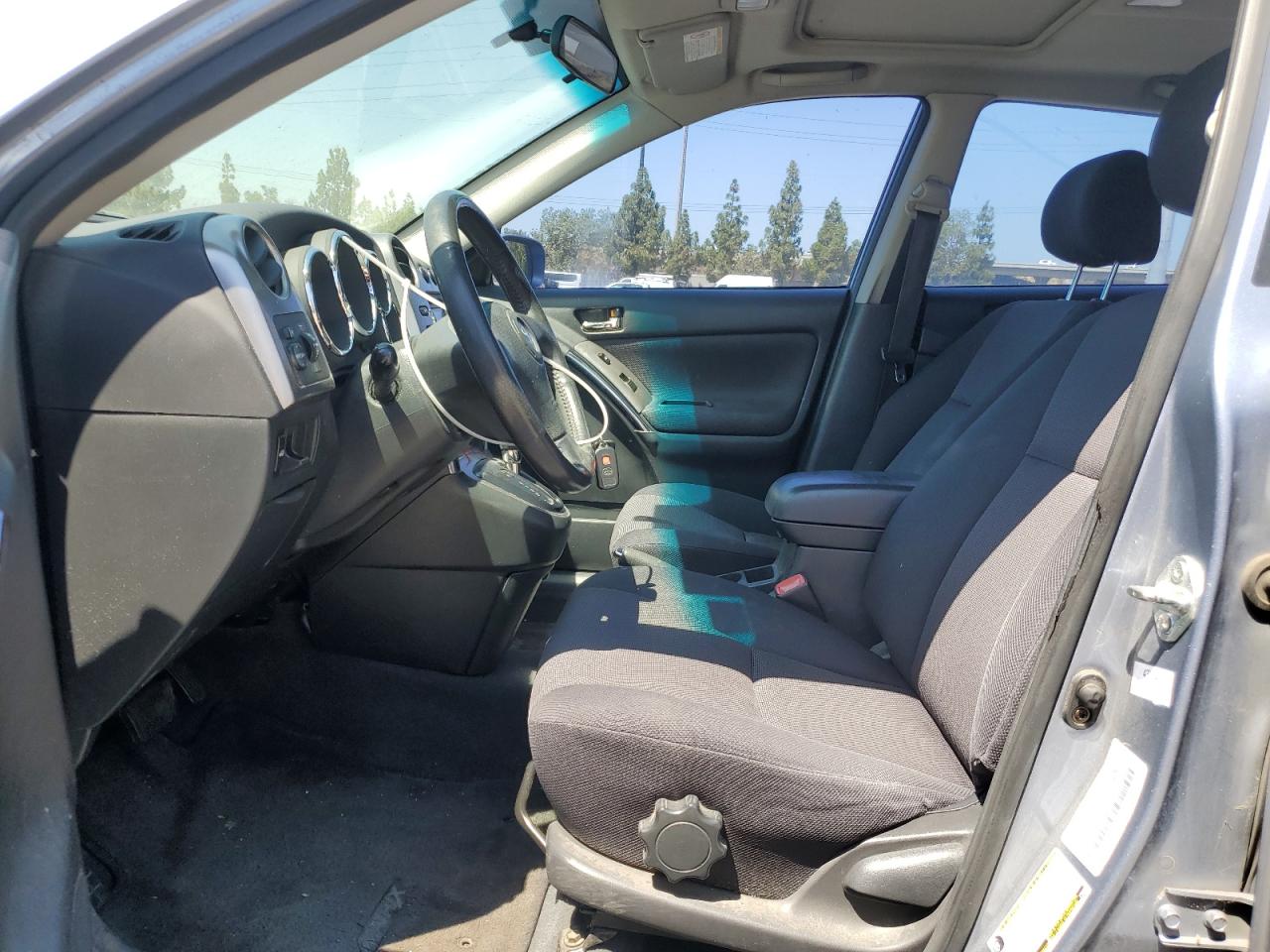 2004 Toyota Corolla Matrix Xr VIN: 2T1KR32E44C295236 Lot: 66696104