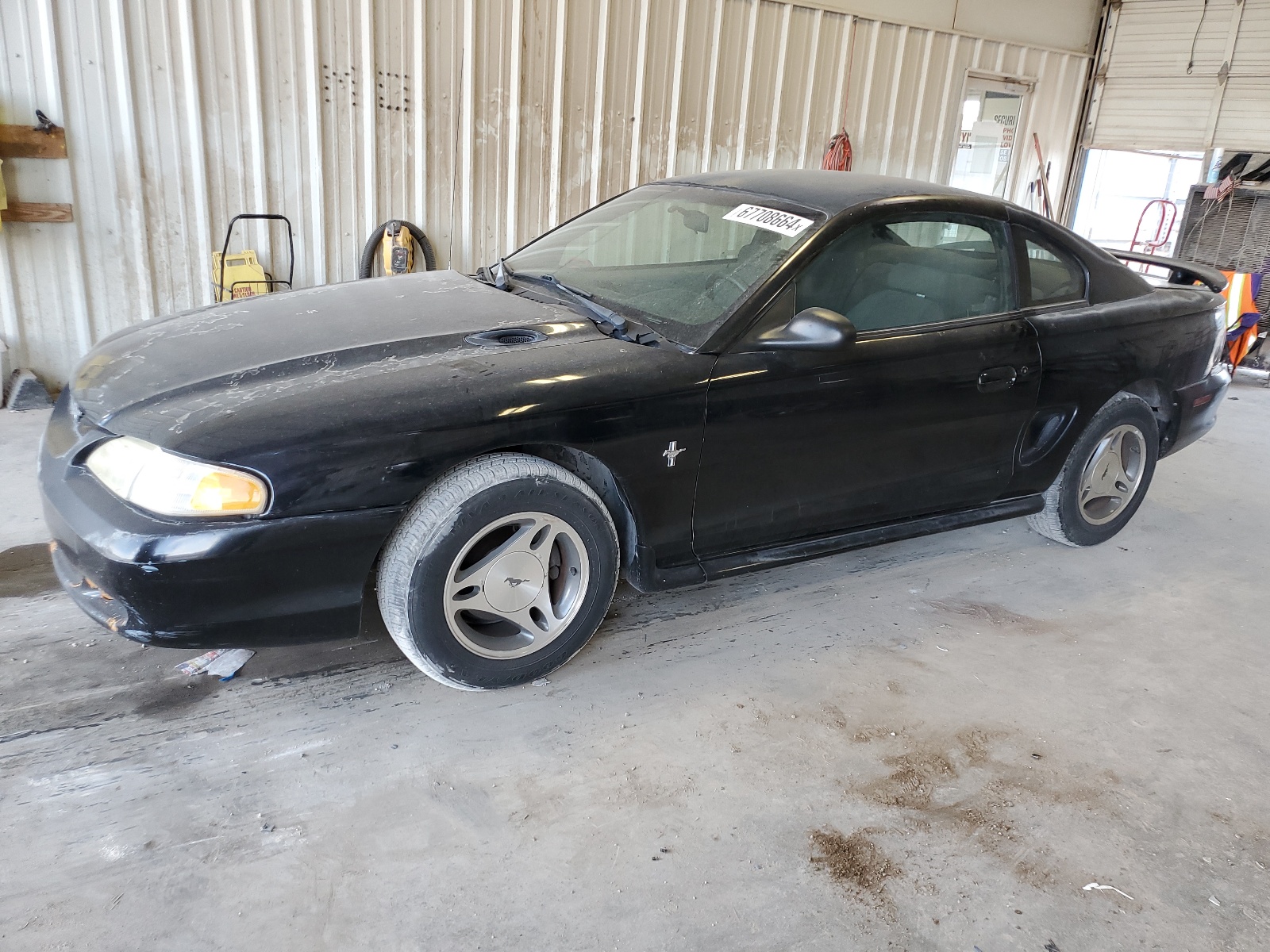 1FAFP4049WF144593 1998 Ford Mustang