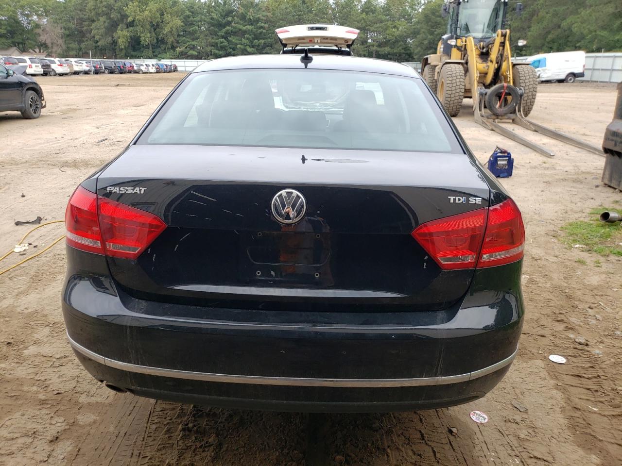 1VWBN7A32EC002671 2014 Volkswagen Passat Se