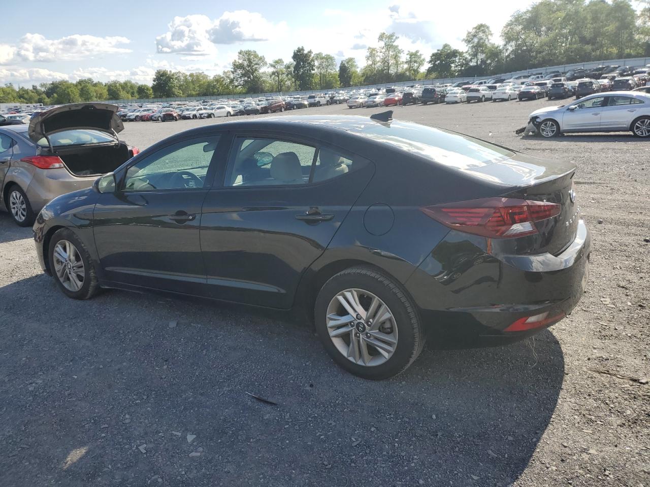 2020 Hyundai Elantra - Image 2