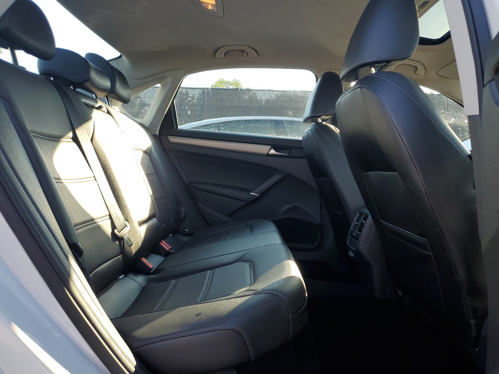 1VWSA7A39NC009323 2022 Volkswagen Passat Se