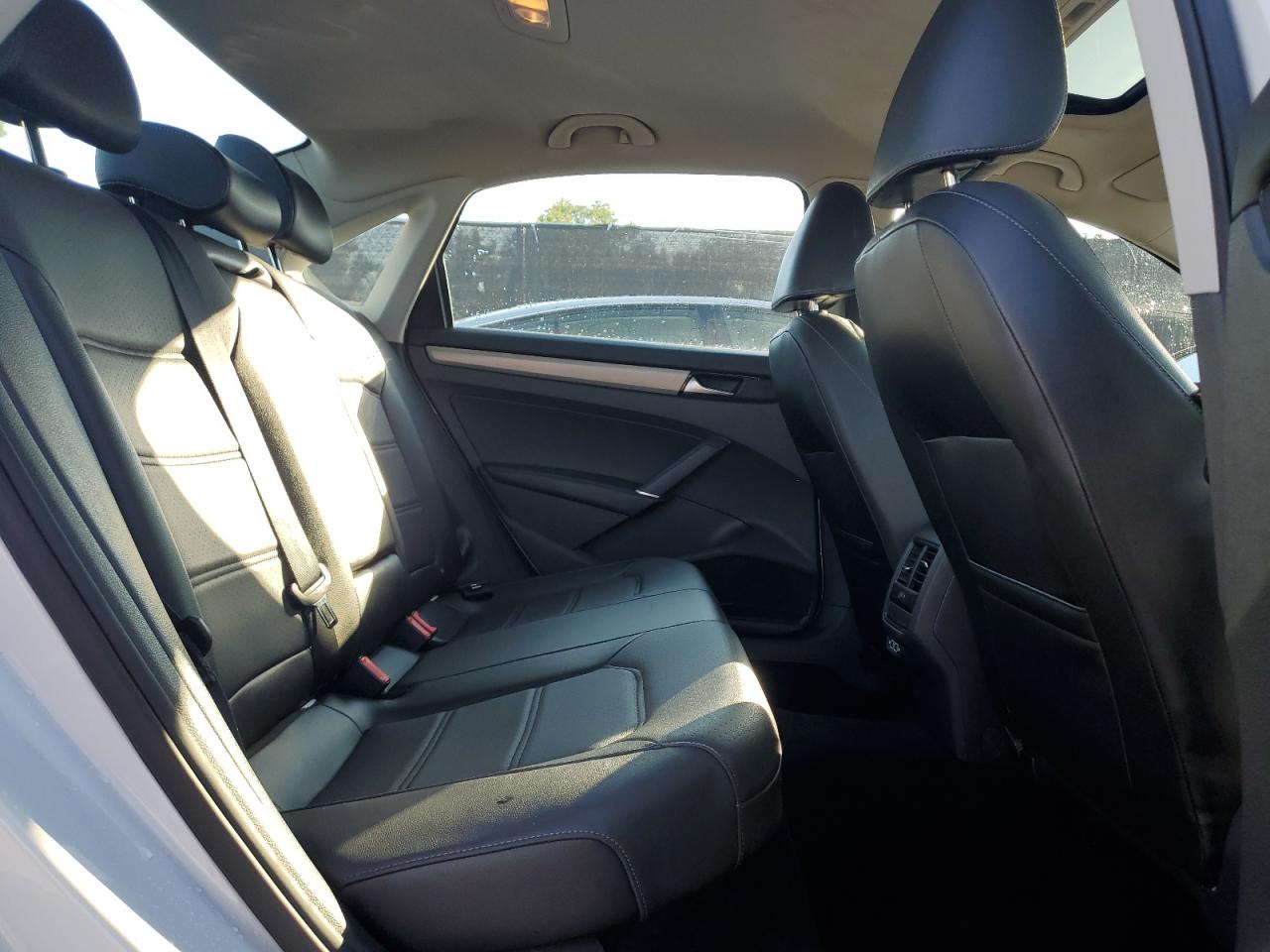 2022 Volkswagen Passat Se VIN: 1VWSA7A39NC009323 Lot: 68013854