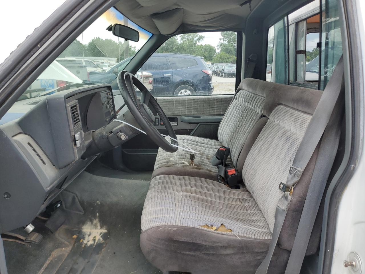 1990 Chevrolet Gmt-400 C1500 VIN: 2GCEC14K8L1151921 Lot: 65751154