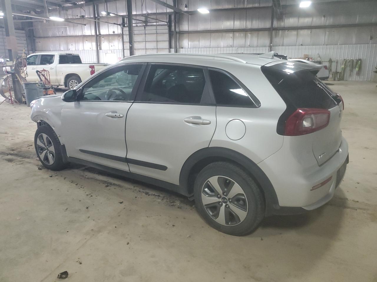 KNDCC3LC0K5231840 2019 KIA NIRO - Image 2