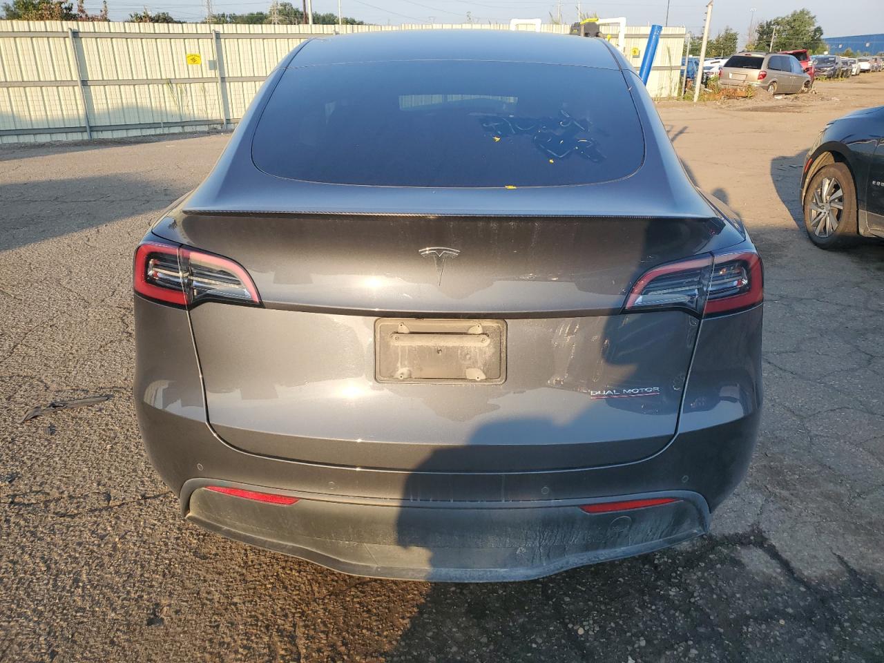 2022 Tesla Model Y VIN: 7SAYGDEF0NF555271 Lot: 66071534