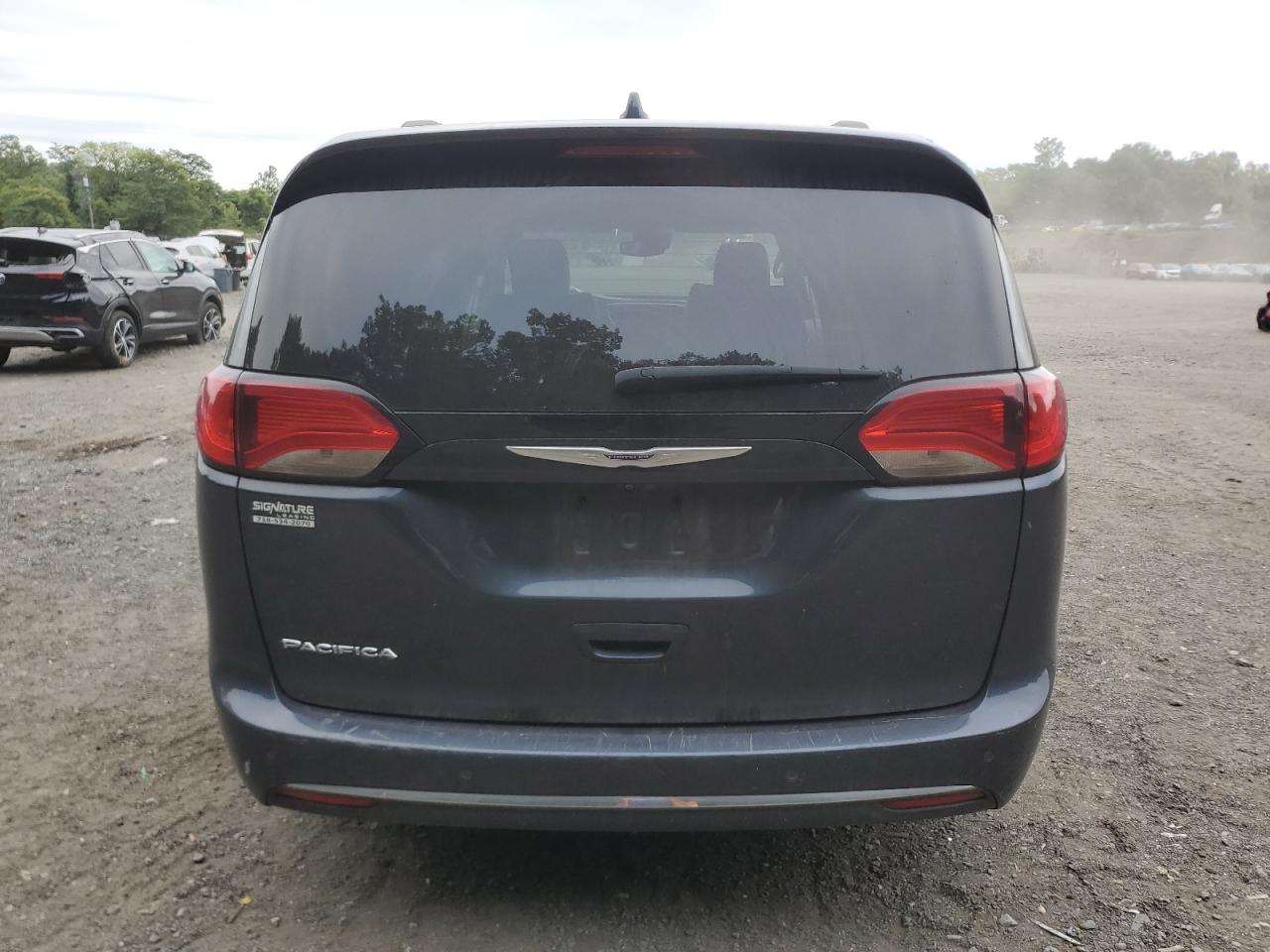 2019 Chrysler Pacifica Touring L VIN: 2C4RC1BG7KR715364 Lot: 68100464