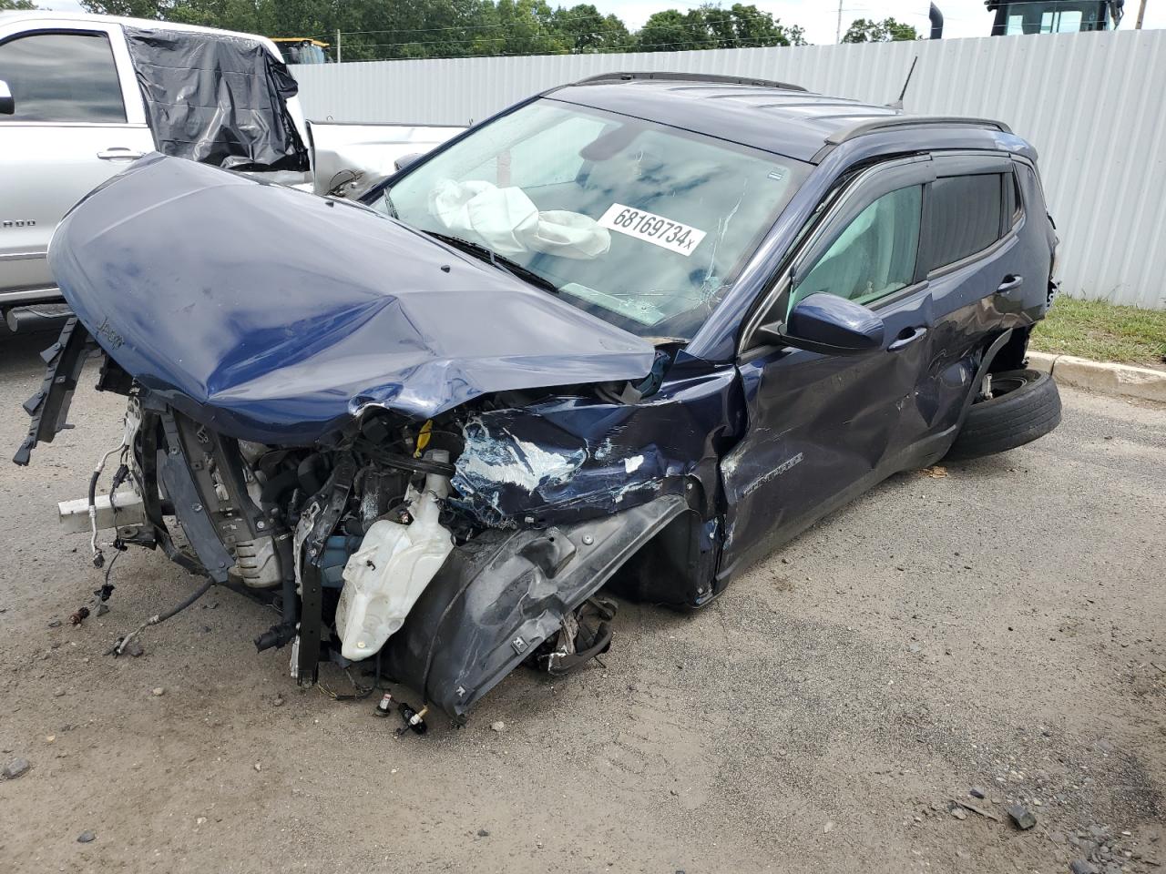 3C4NJDBB2JT202819 2018 JEEP COMPASS - Image 1