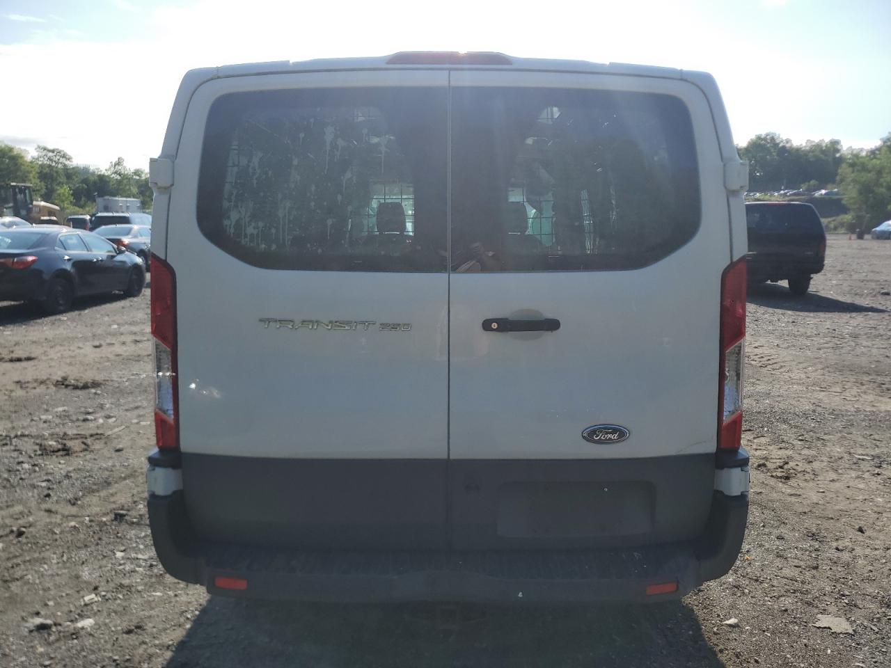 1FTYR1ZM0JKB54170 2018 Ford Transit T-250