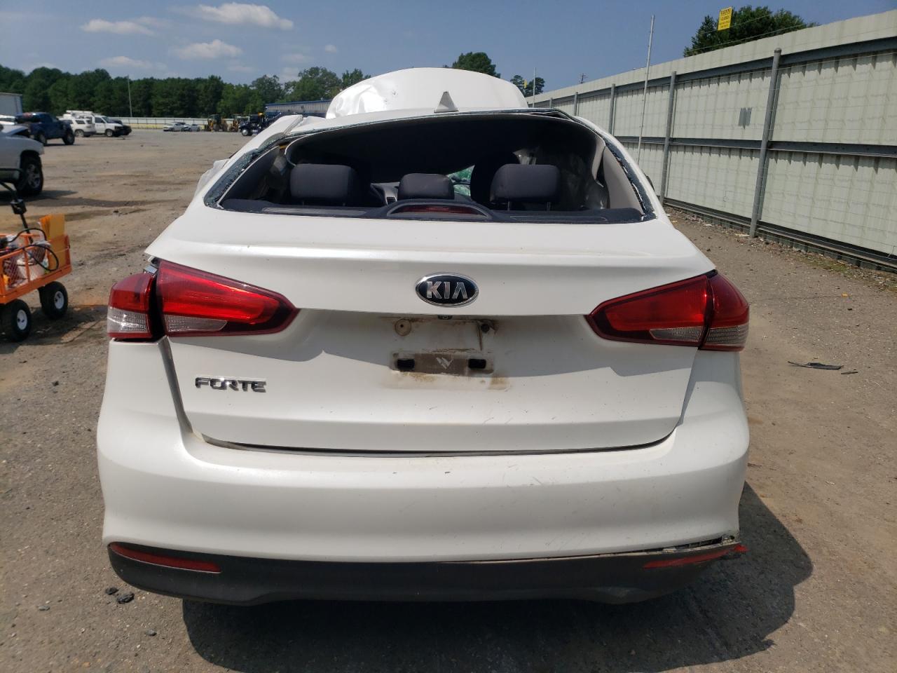 2018 Kia Forte Lx VIN: 3KPFL4A76JE210759 Lot: 65027444