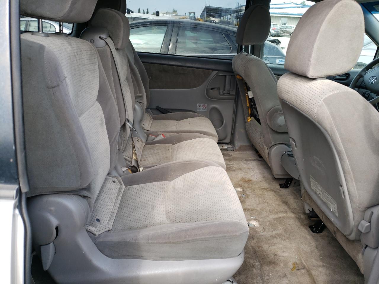 2009 Toyota Sienna - Image 11