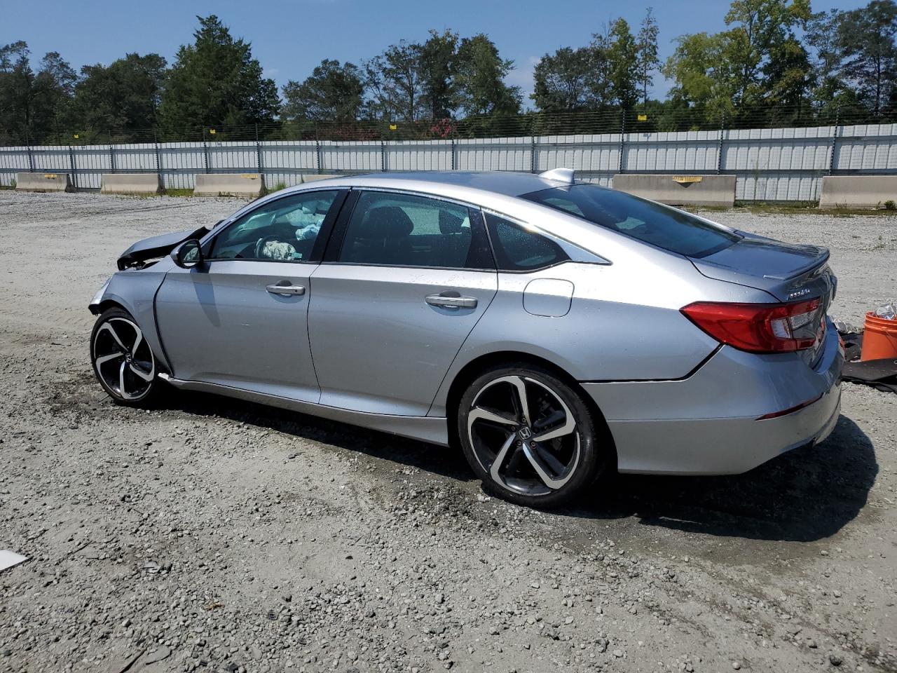 1HGCV1F32JA166586 2018 HONDA ACCORD - Image 2