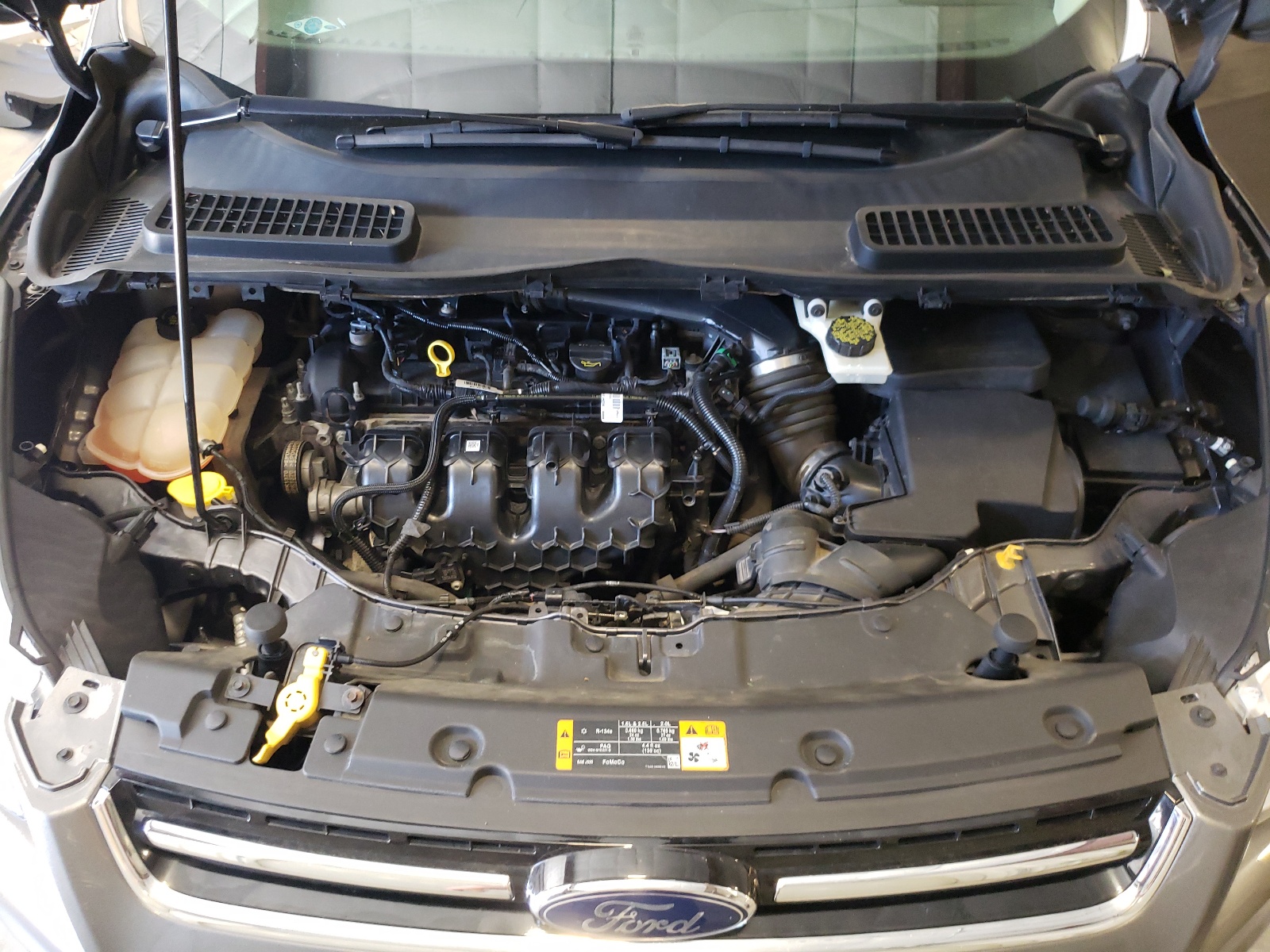 1FMCU9J94EUA38796 2014 Ford Escape Titanium