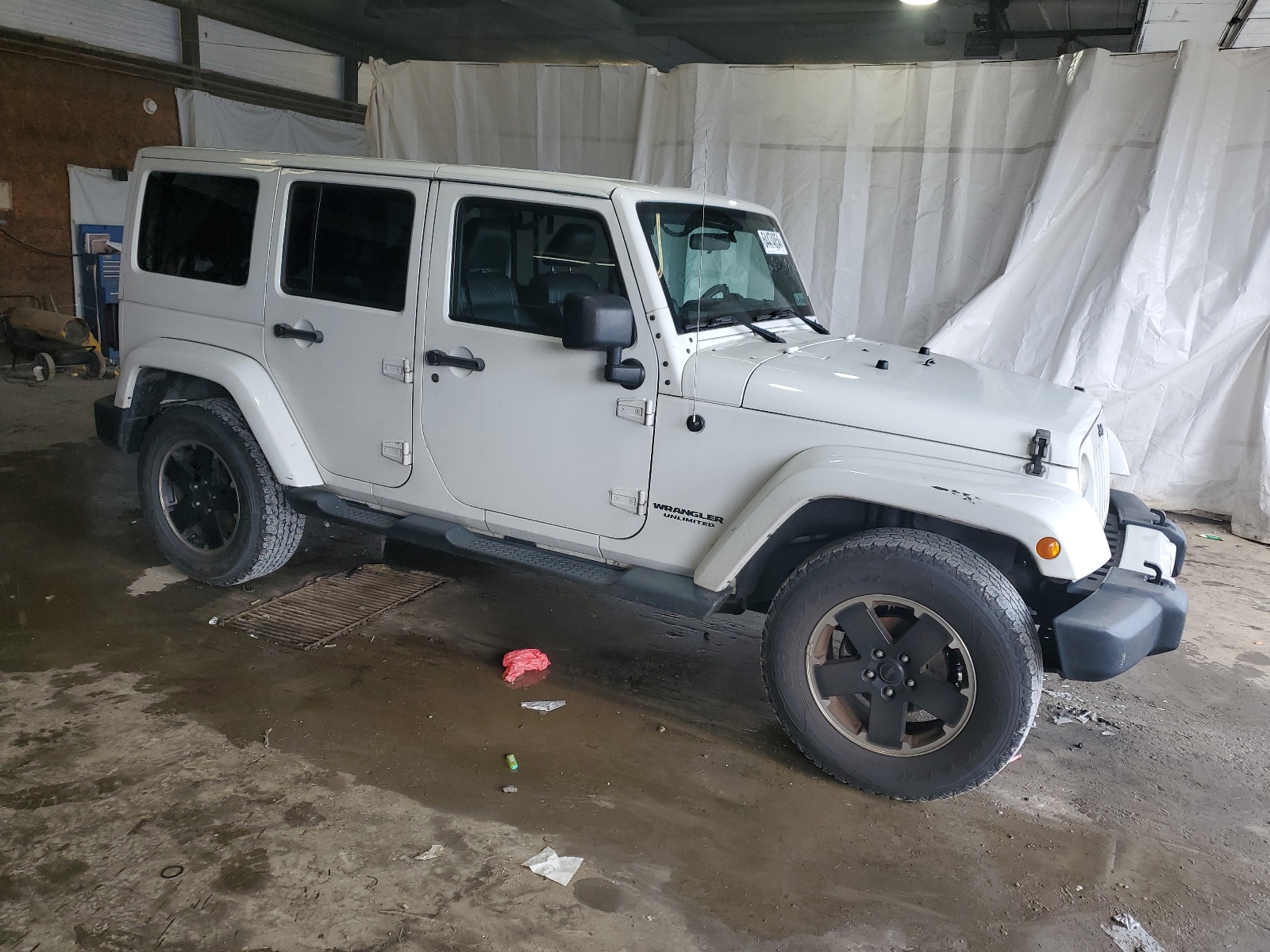 2012 Jeep Wrangler Unlimited Sahara vin: 1C4HJWEG4CL285281