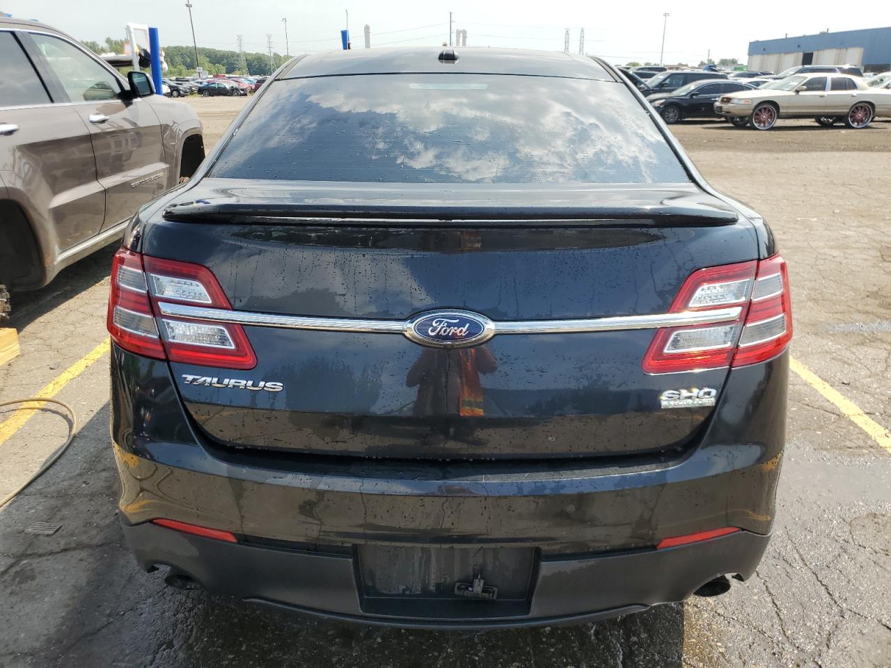 1FAHP2KT3DG150088 2013 Ford Taurus Sho