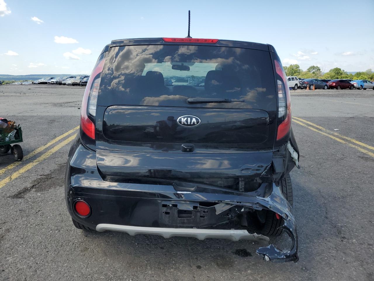 KNDJP3A52K7663673 2019 Kia Soul +