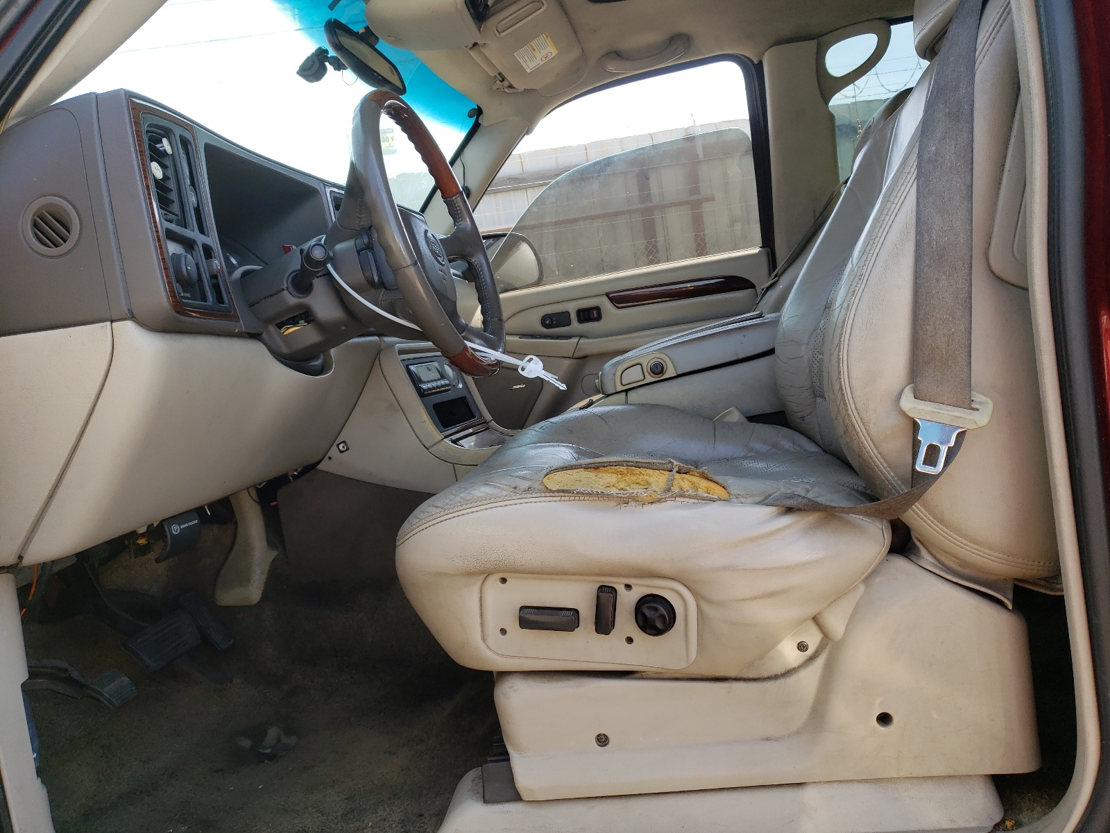 1GYEK63NX2R106247 2002 Cadillac Escalade Luxury