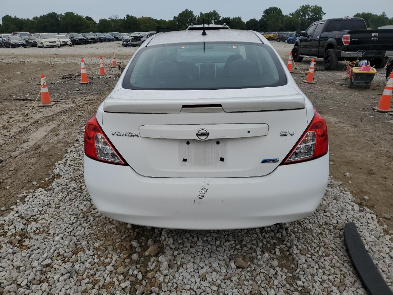 2013 Nissan Versa S VIN: 3N1CN7AP4DL860272 Lot: 67739544