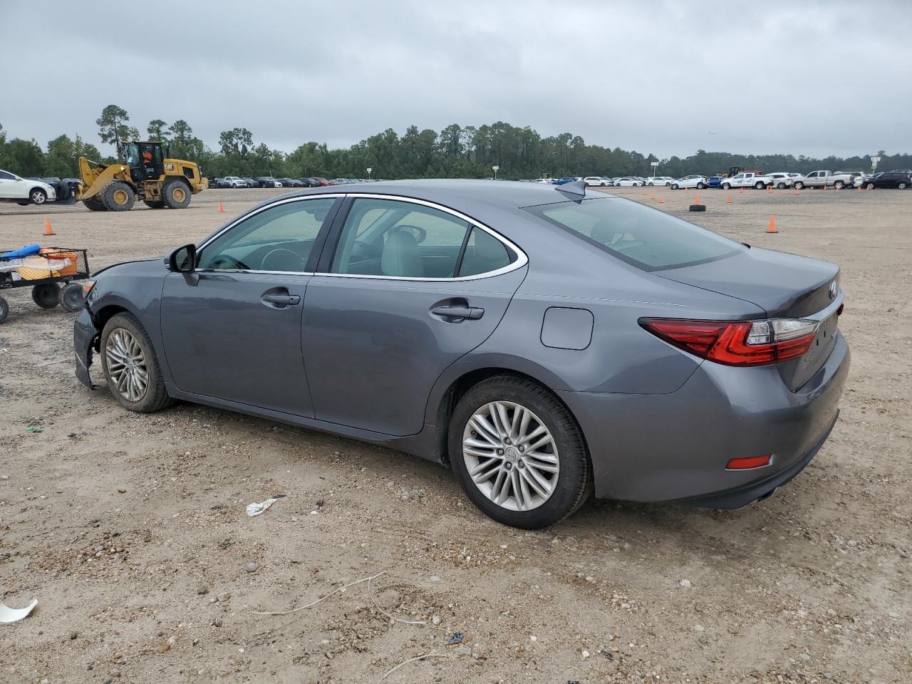 58ABK1GG1GU020602 2016 LEXUS ES - Image 2