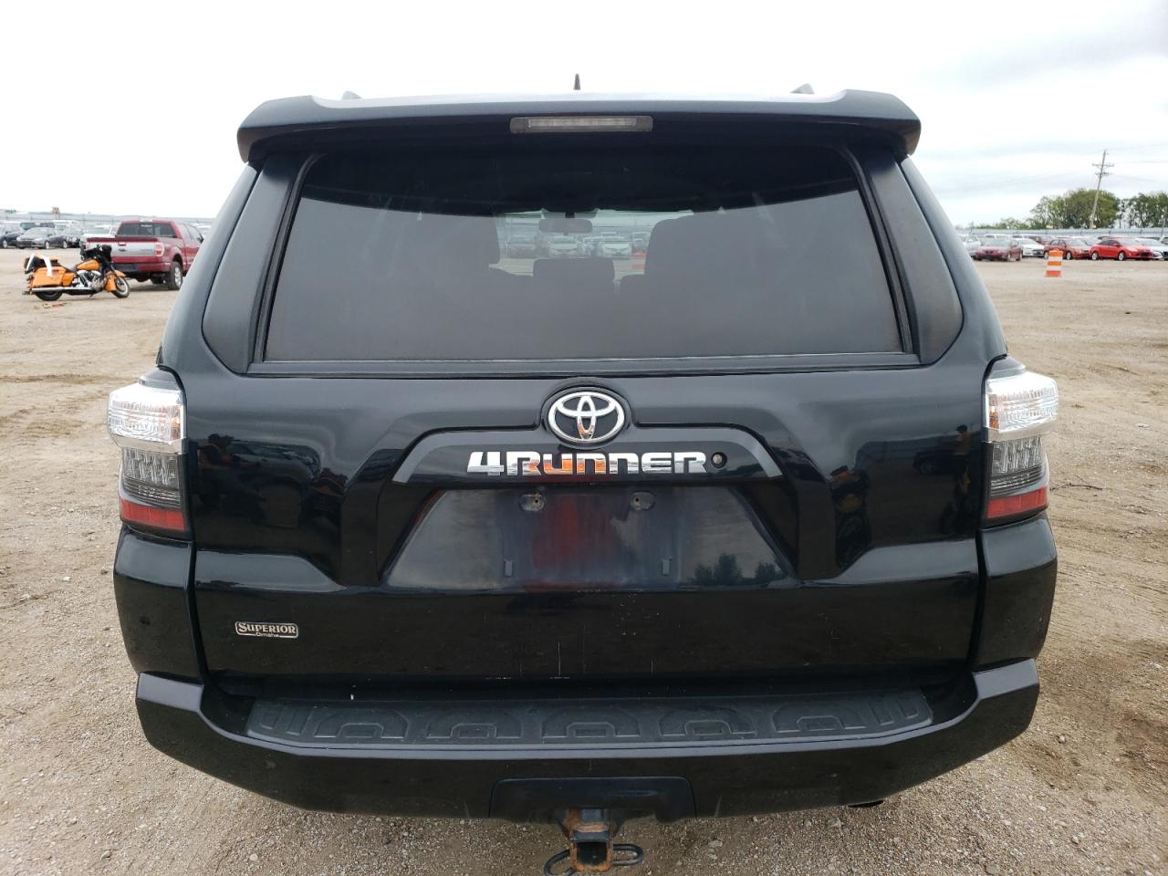 2017 Toyota 4Runner - Image 6