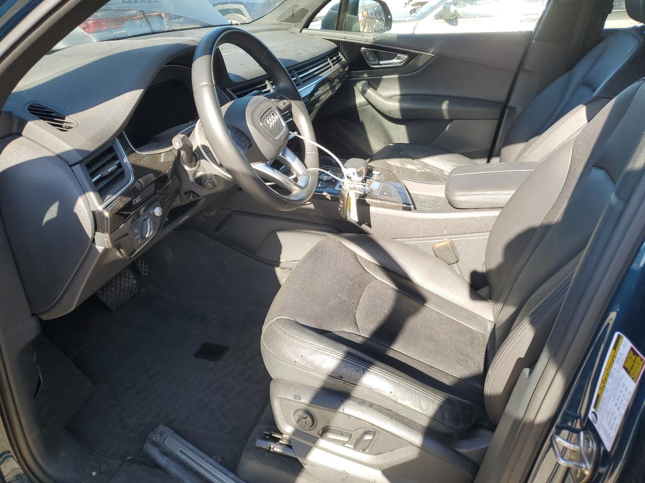 WA1VAAF71JD029346 2018 Audi Q7 Prestige