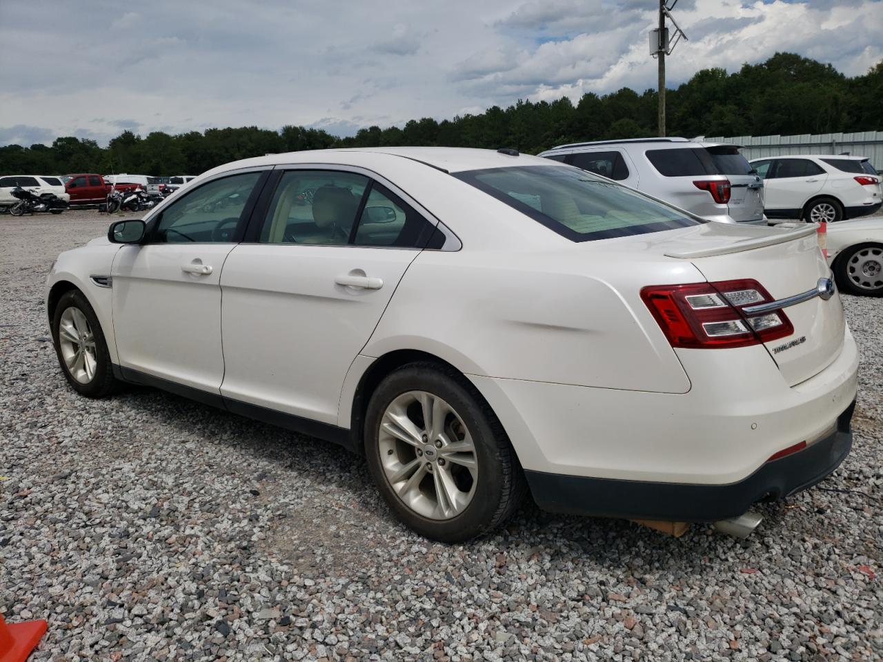 1FAHP2E87FG186571 2015 Ford Taurus Sel