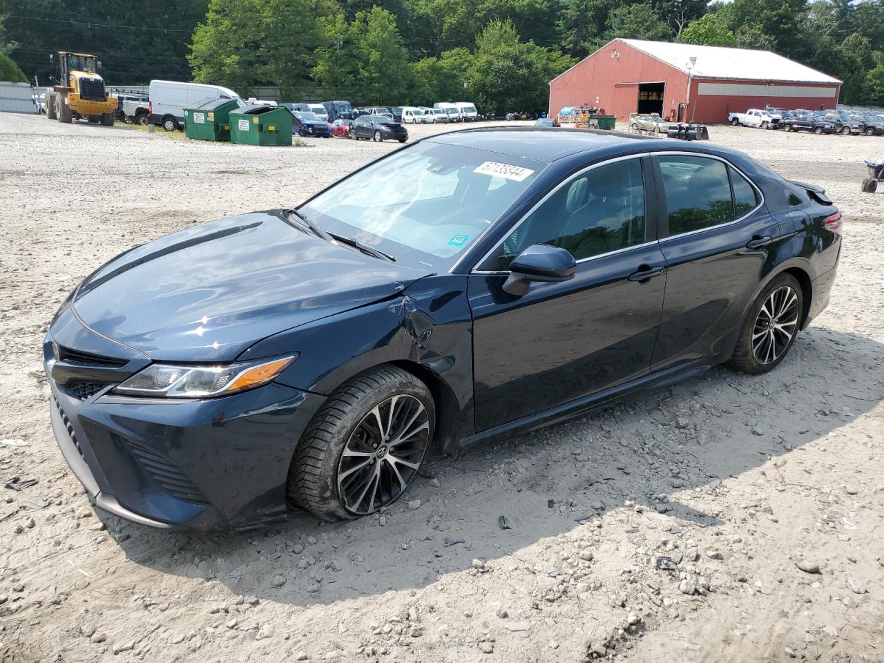 4T1B11HK2JU647409 2018 TOYOTA CAMRY - Image 1