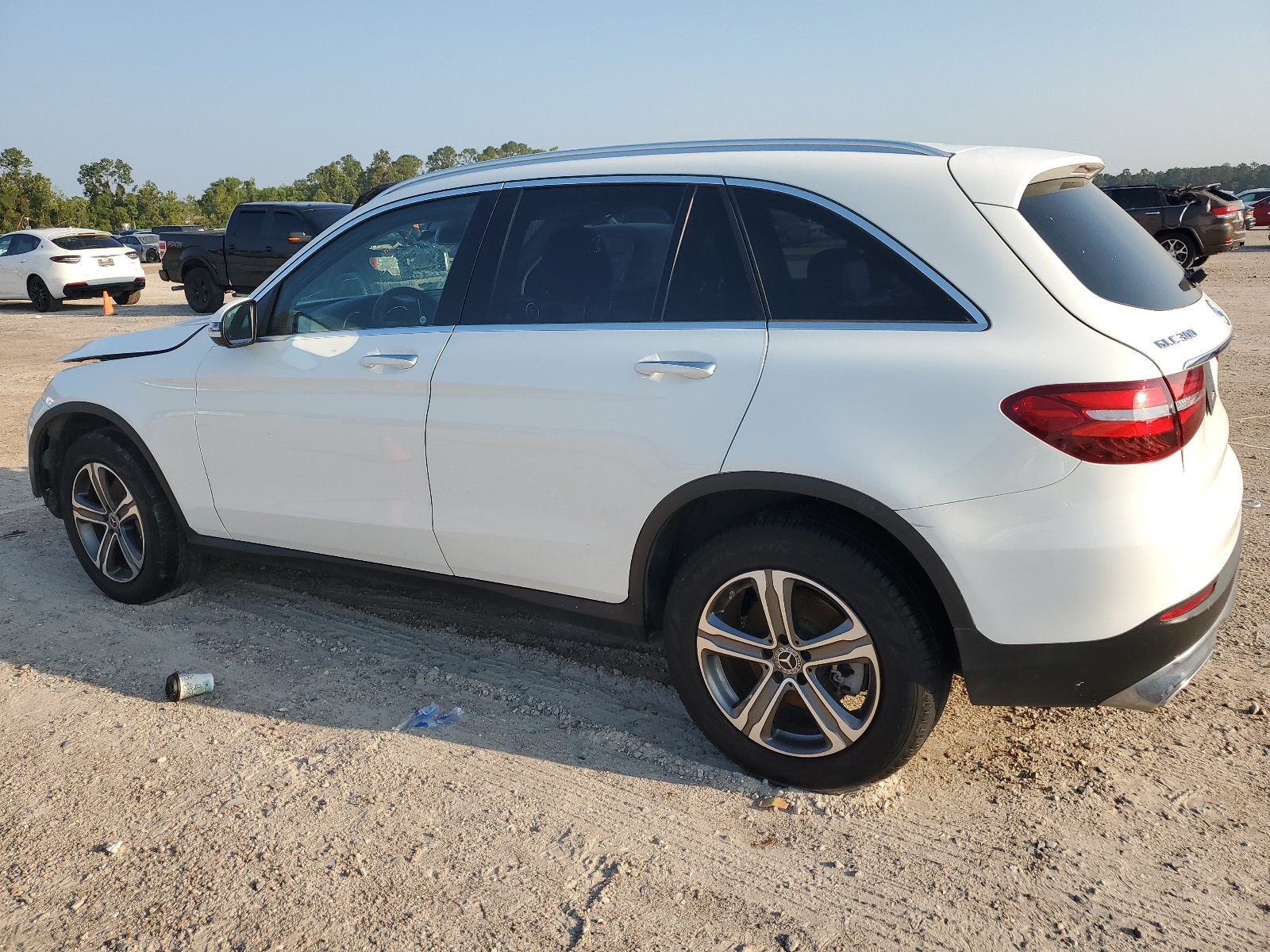 2019 Mercedes-Benz Glc 300 vin: WDC0G4JB4K1002389