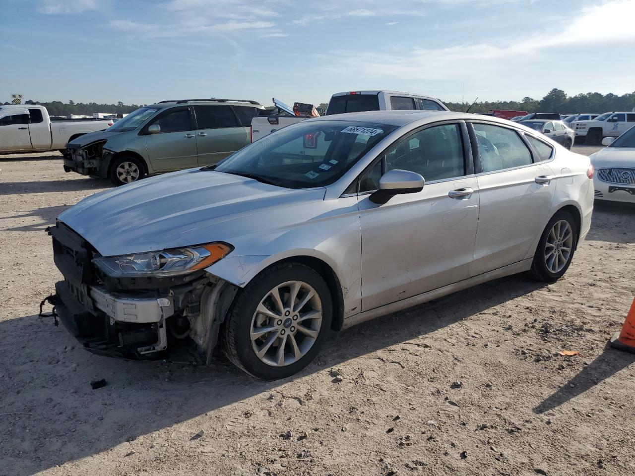 3FA6P0LUXHR182800 2017 FORD FUSION - Image 1