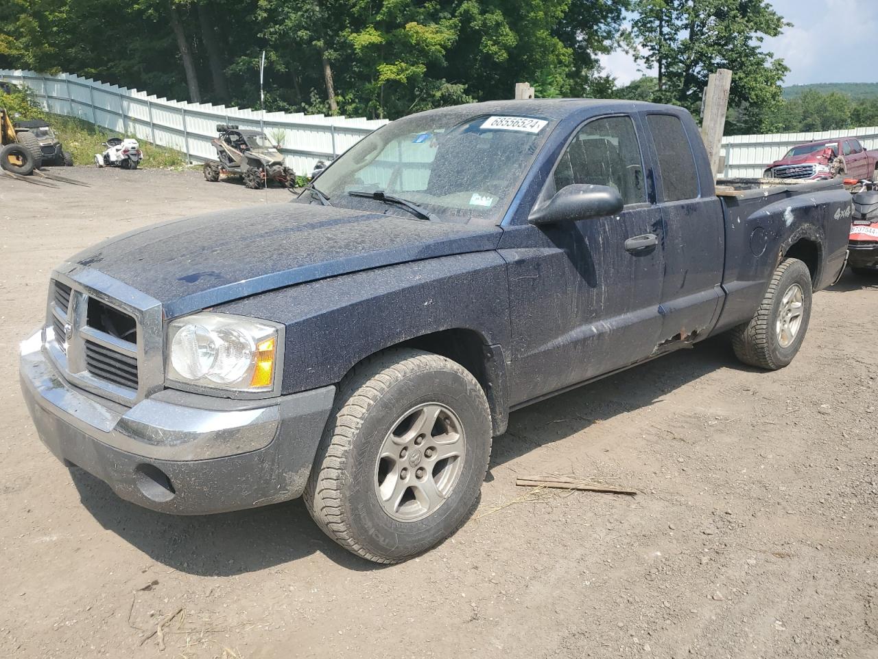2005 Dodge Dakota - Image 1