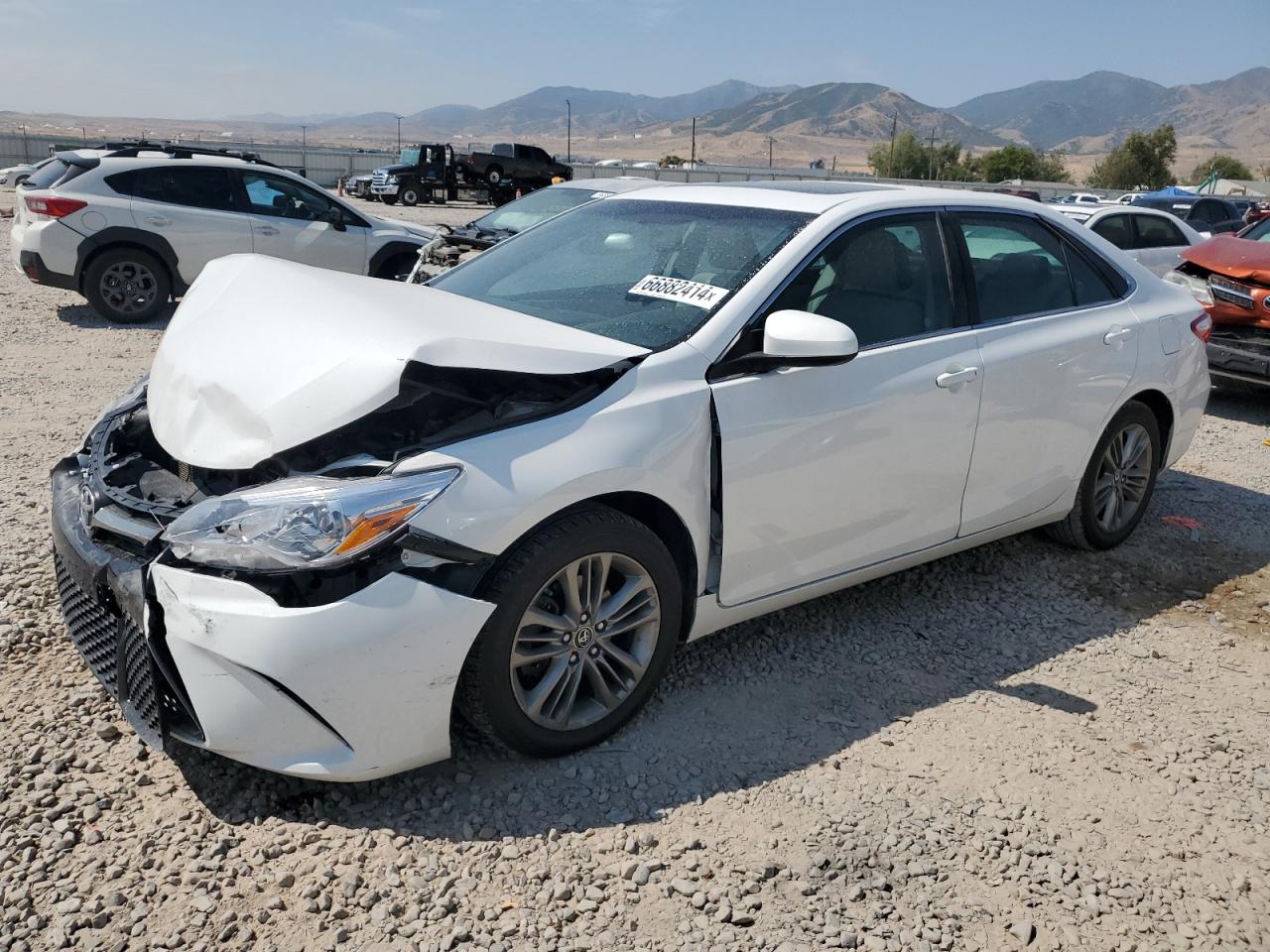 4T1BF1FK2GU525808 2016 TOYOTA CAMRY - Image 1