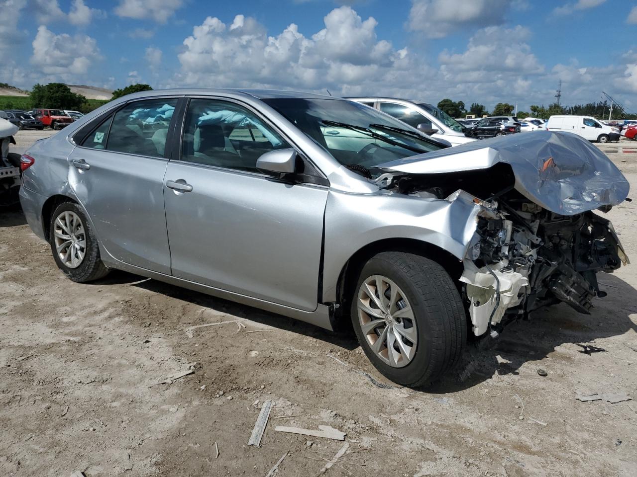 2015 Toyota Camry - Image 4