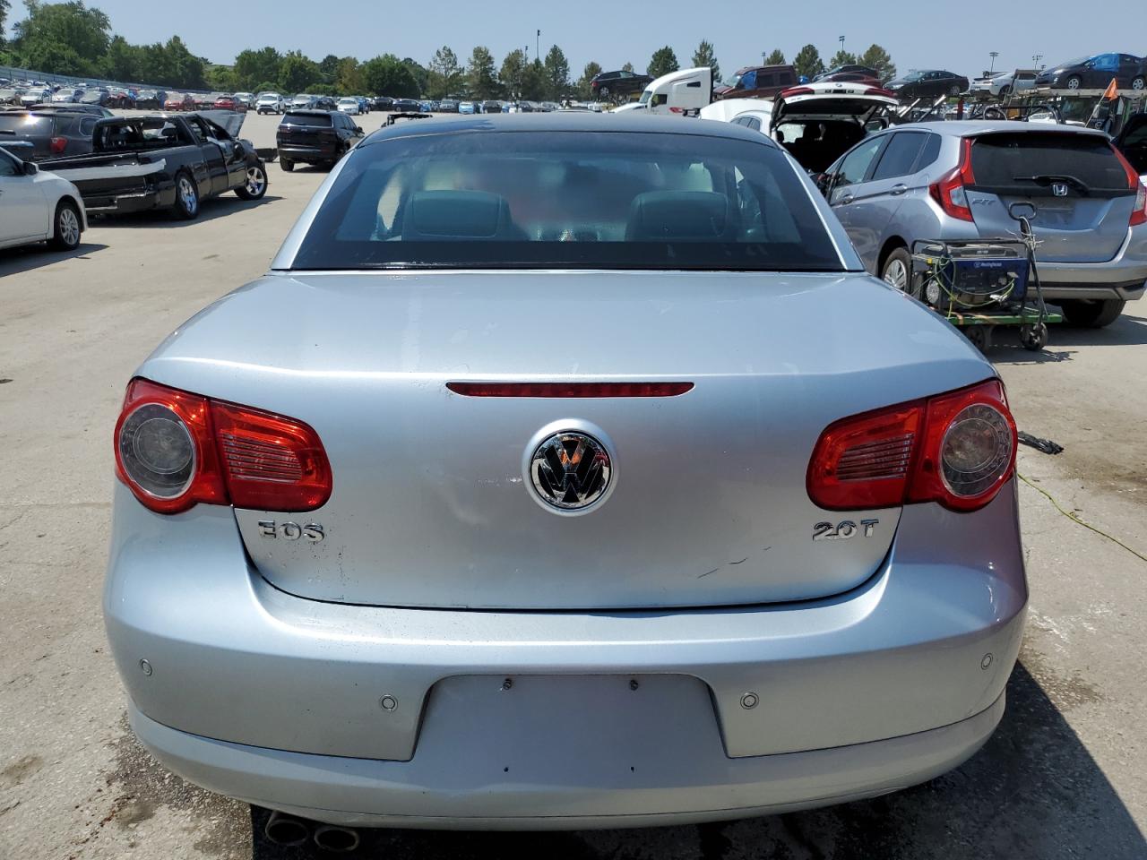 WVWFA71F98V010009 2008 Volkswagen Eos Lux