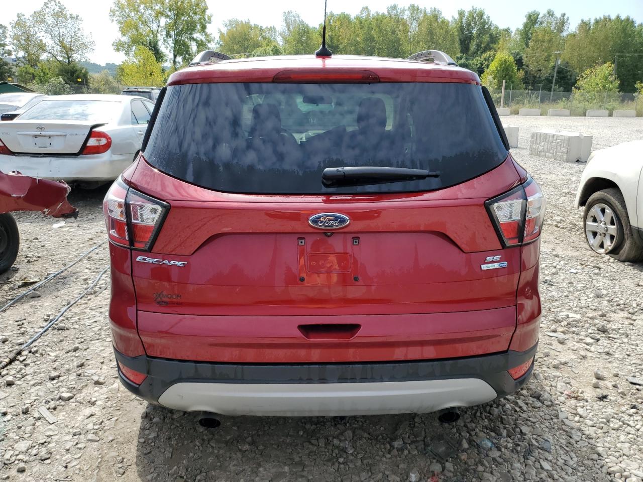 2018 Ford Escape Se VIN: 1FMCU9GD3JUD49447 Lot: 68942324