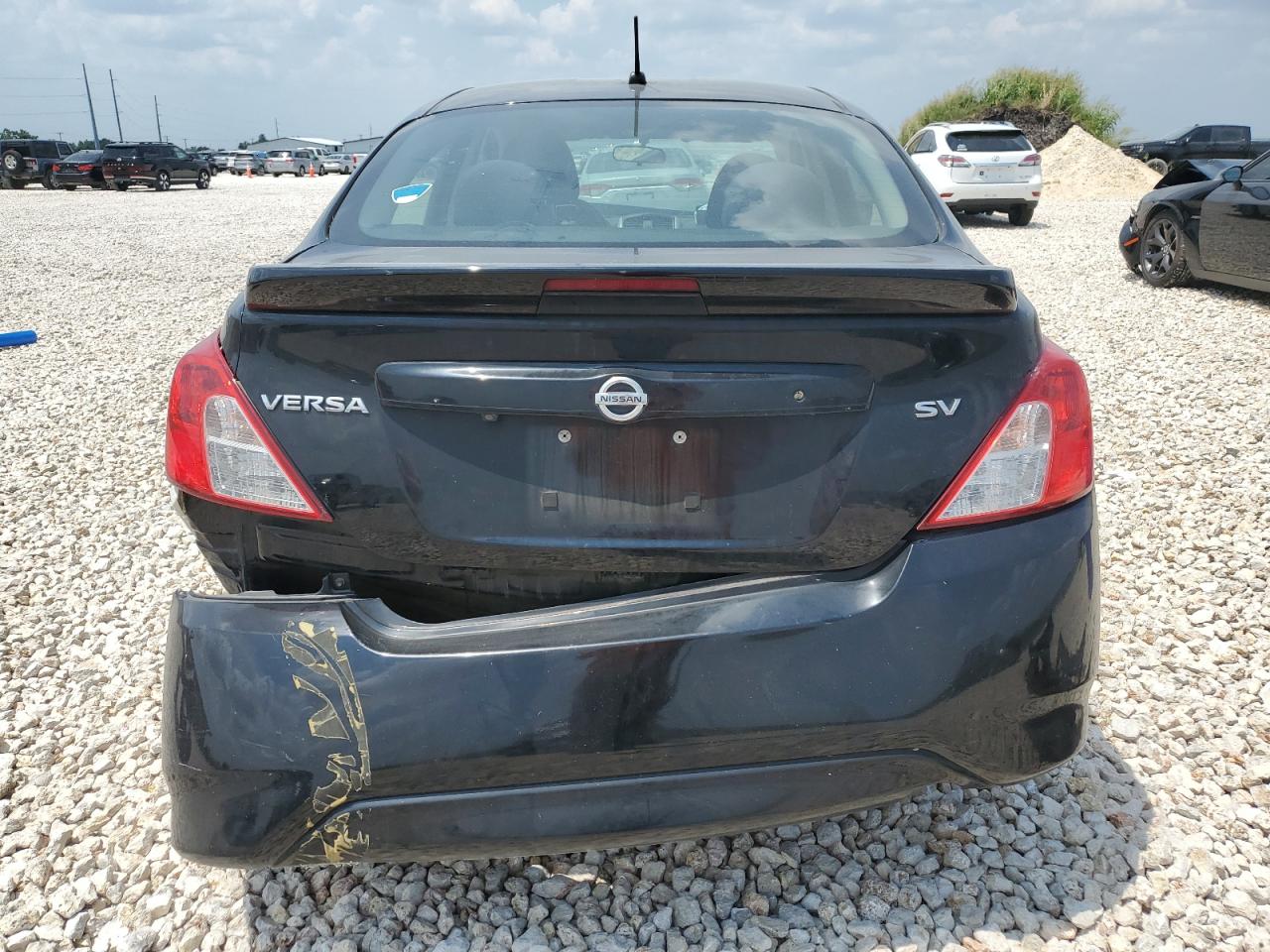 3N1CN7AP1KL818476 2019 Nissan Versa S