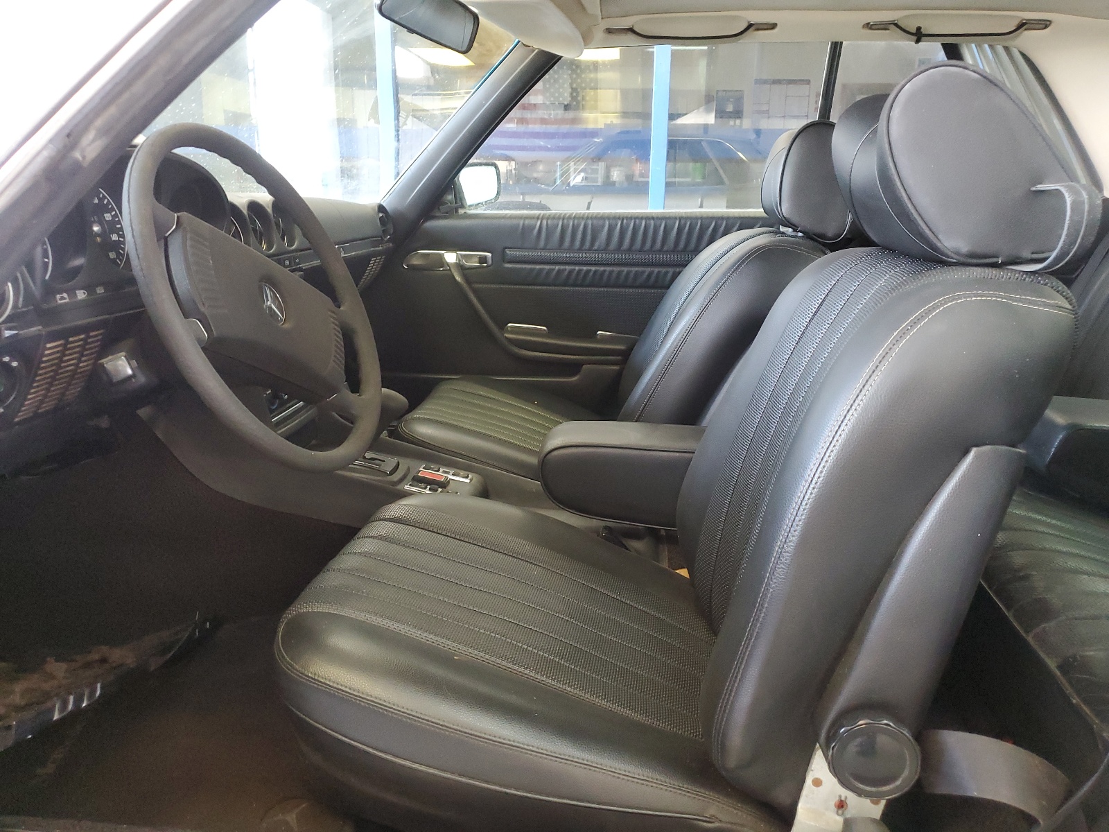 10702412009347 1975 Mercedes-Benz 450 Slc