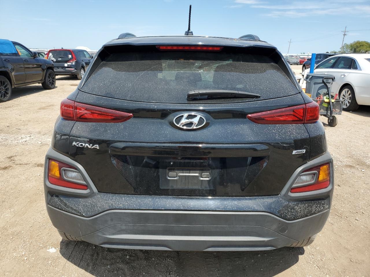 KM8K2CAAXJU163966 2018 Hyundai Kona Sel