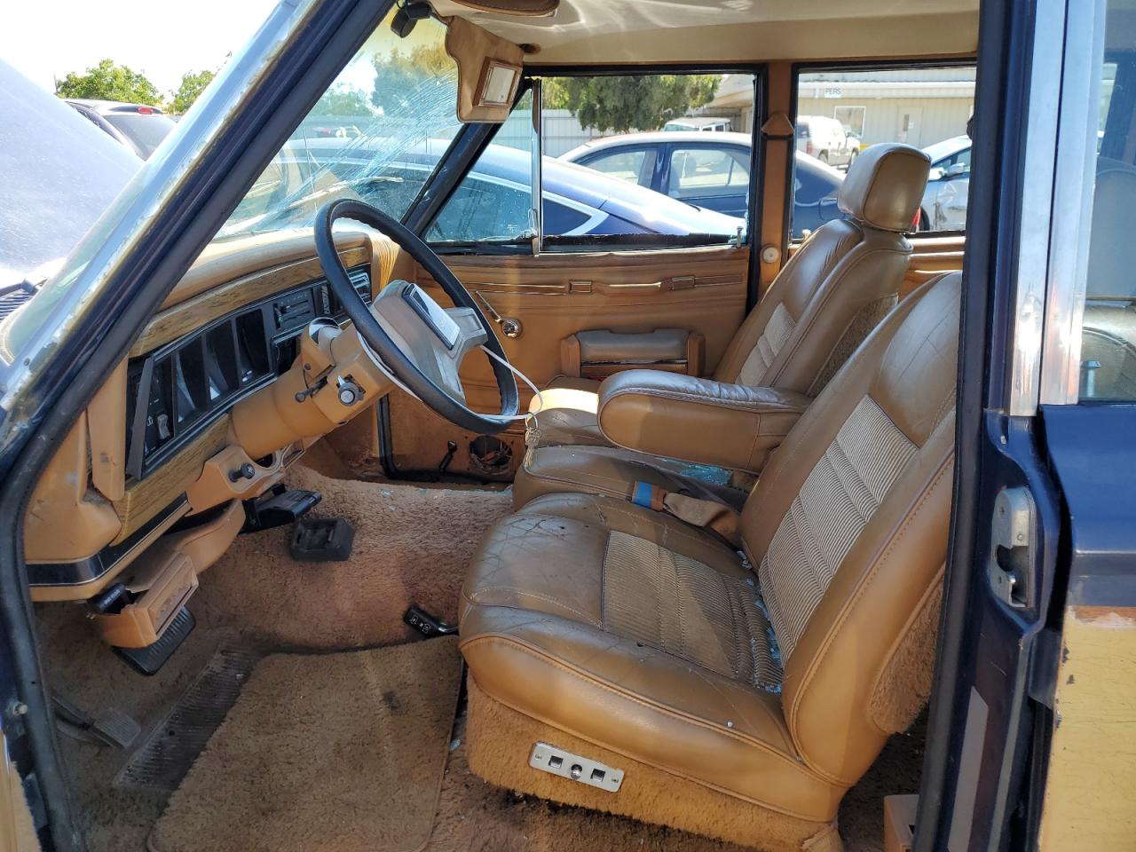 1986 Jeep Grand Wagoneer - Image 7