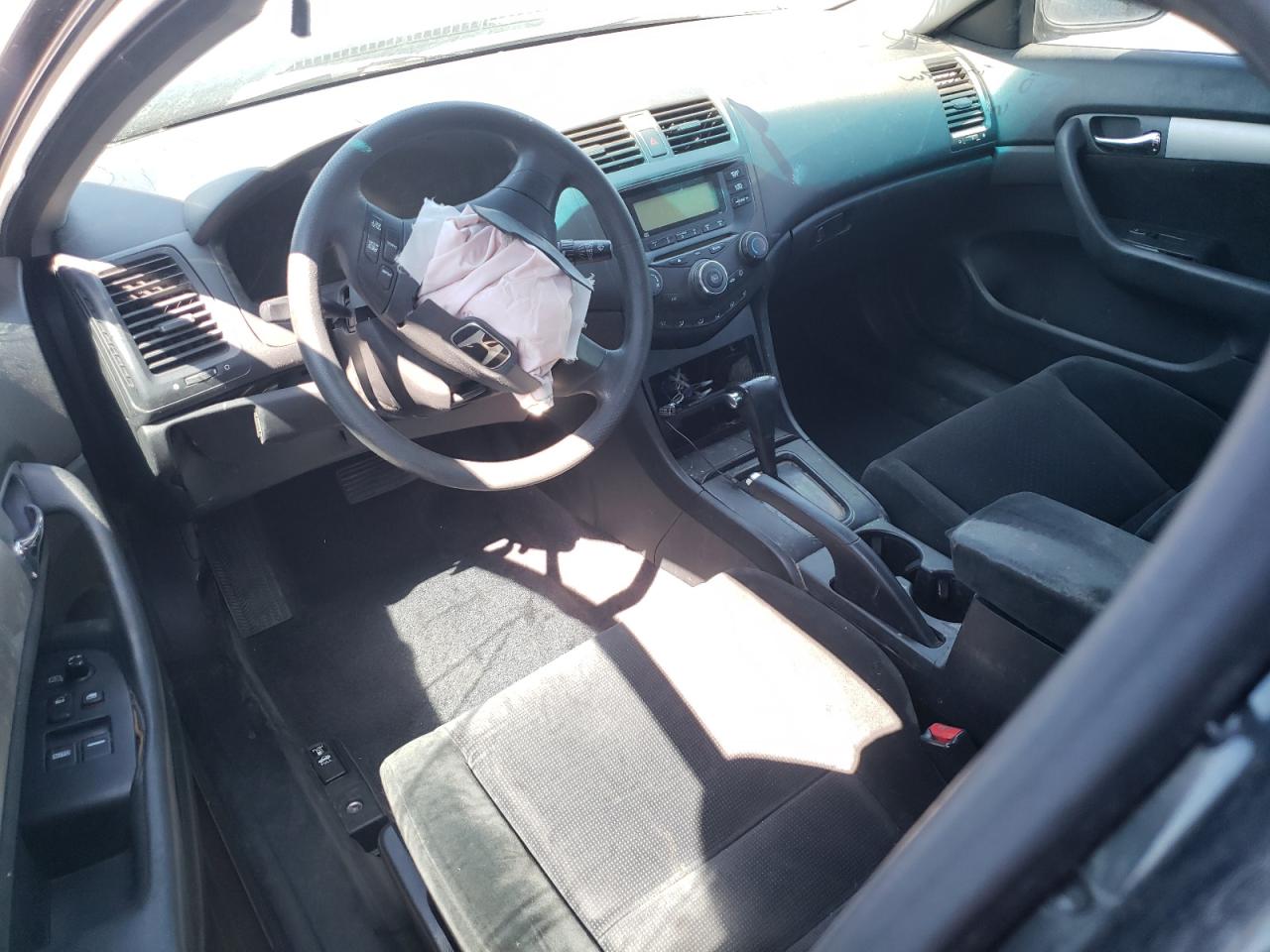 1HGCM72254A024661 2004 Honda Accord Lx