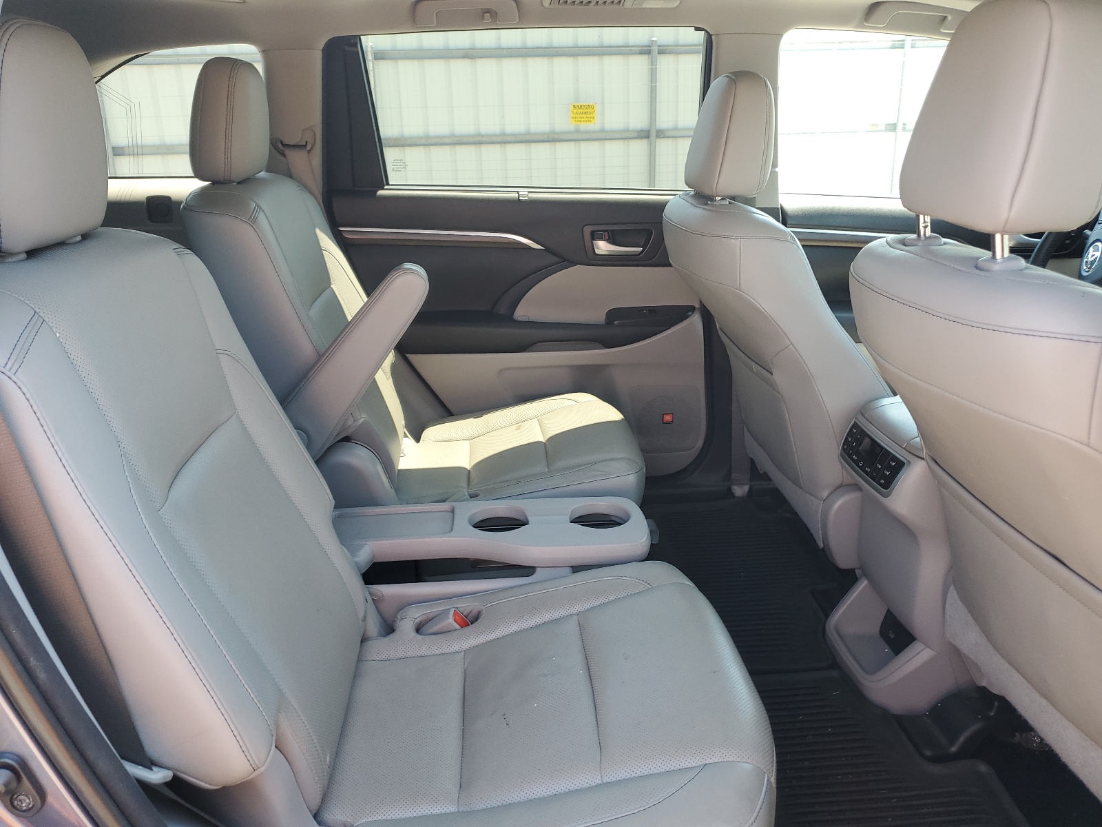 5TDDKRFH2GS310347 2016 Toyota Highlander Limited