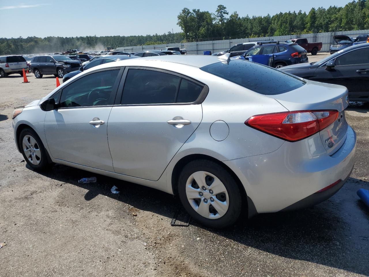 KNAFK4A63G5571555 2016 KIA FORTE - Image 2