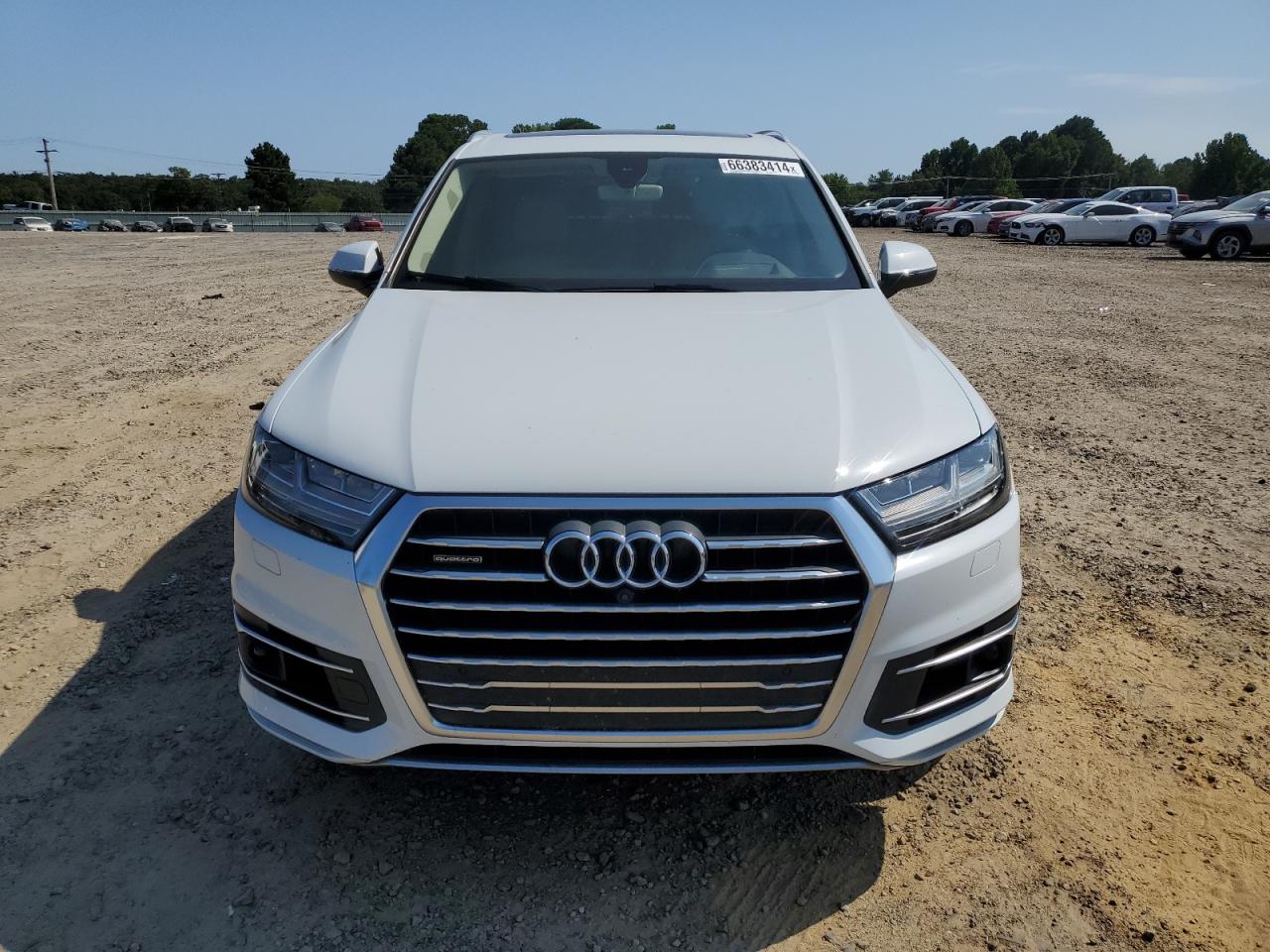 WA1VAAF71HD008345 2017 Audi Q7 Prestige